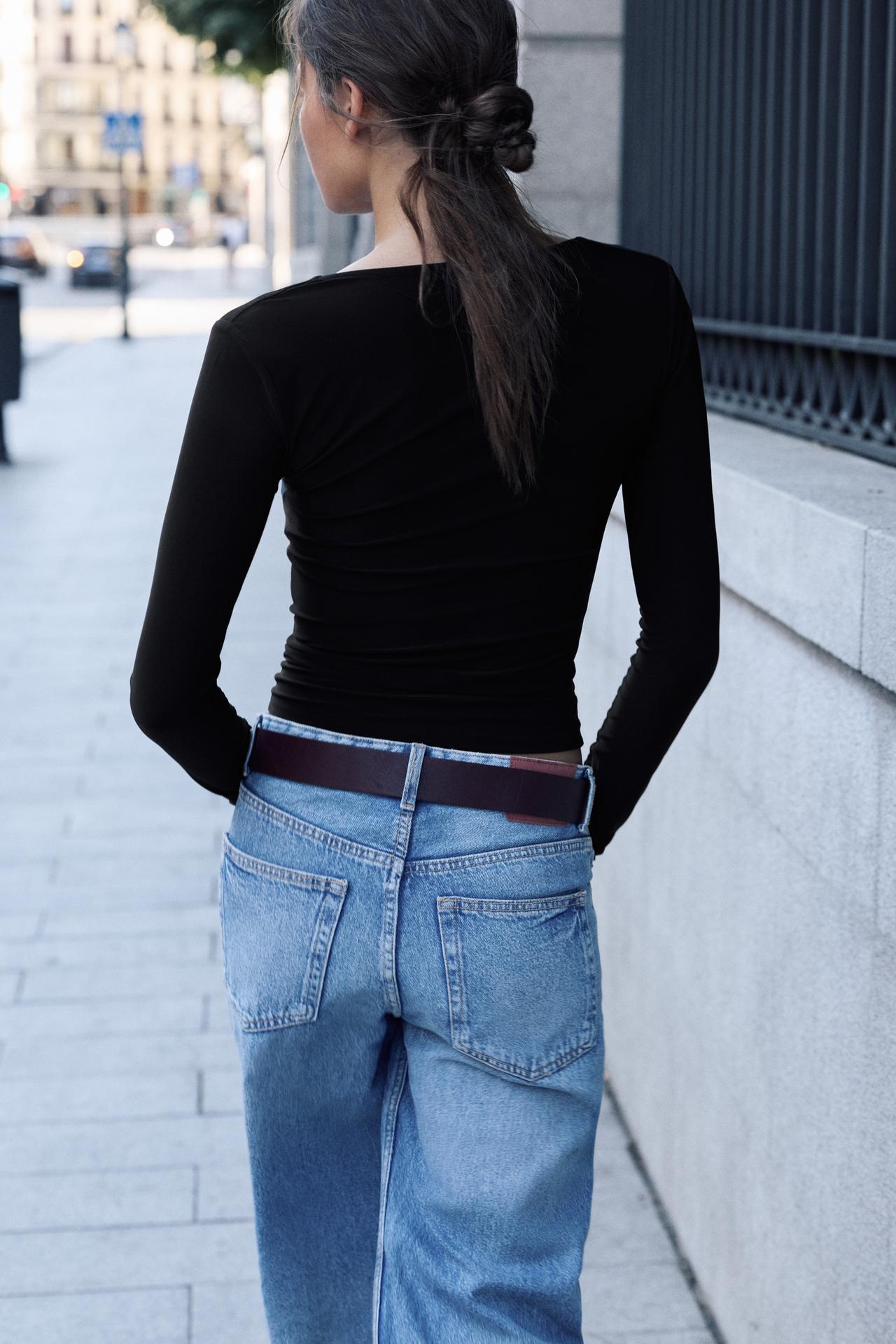 Square neckline top with gathers — Black