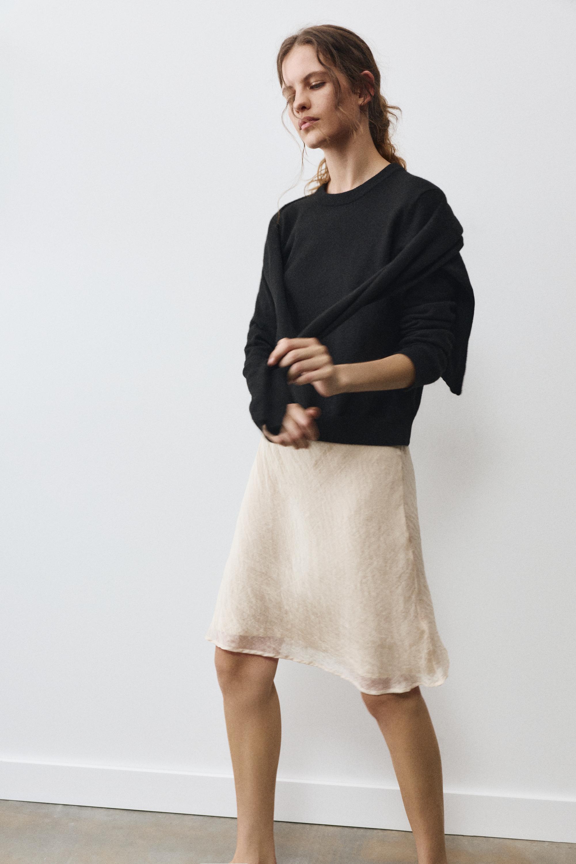 Soft knit jumper — Black