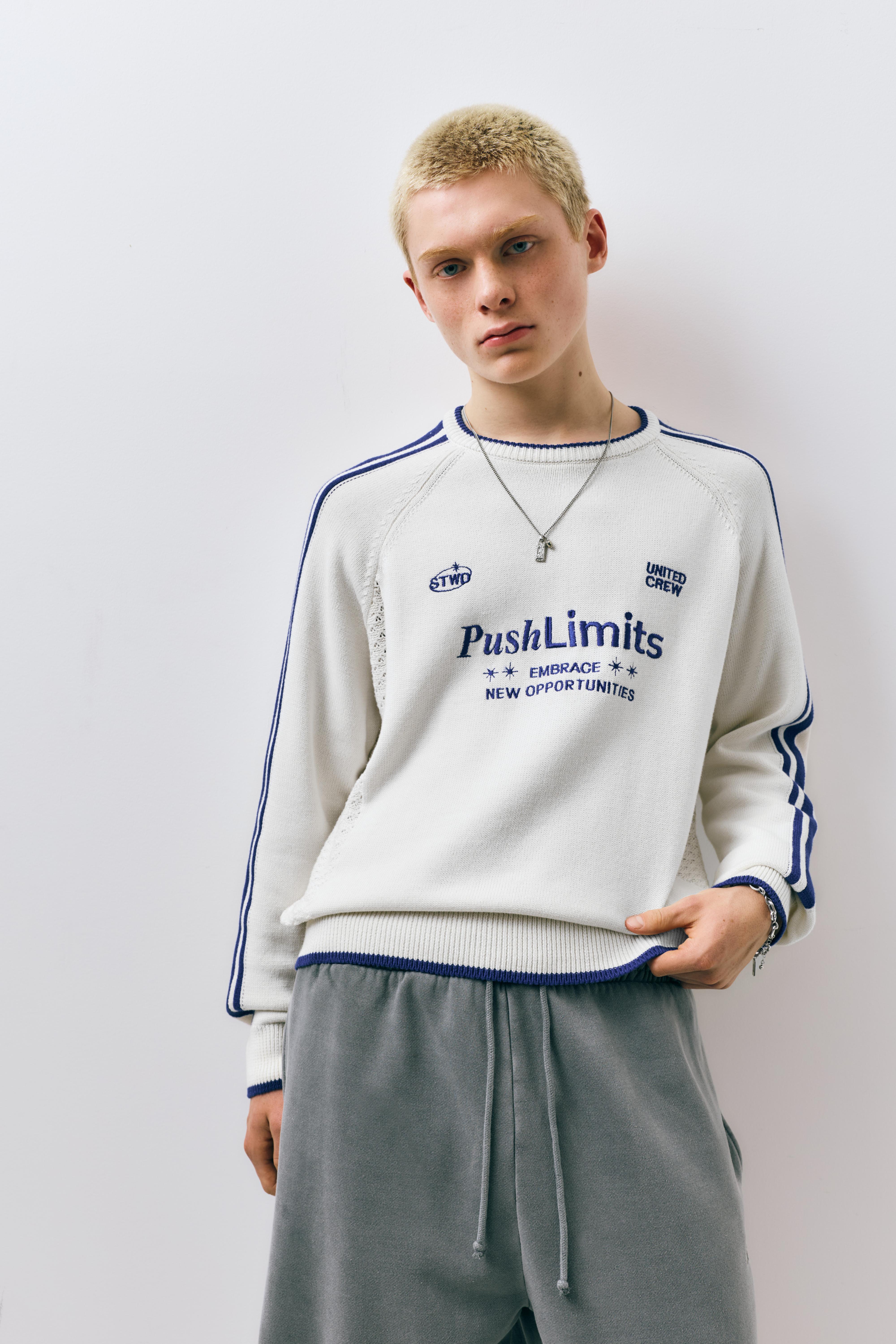 Stwd Pullover Mit Gestickten Streifen