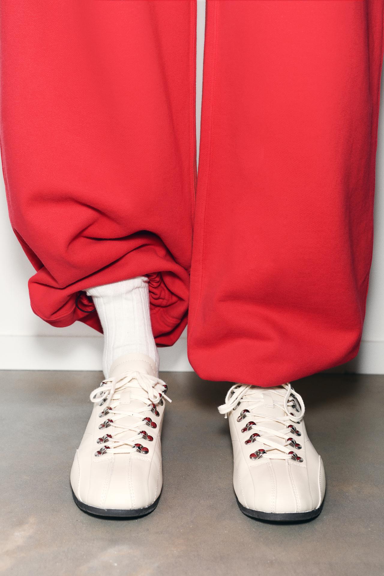 Joggers with elastic hems — Red