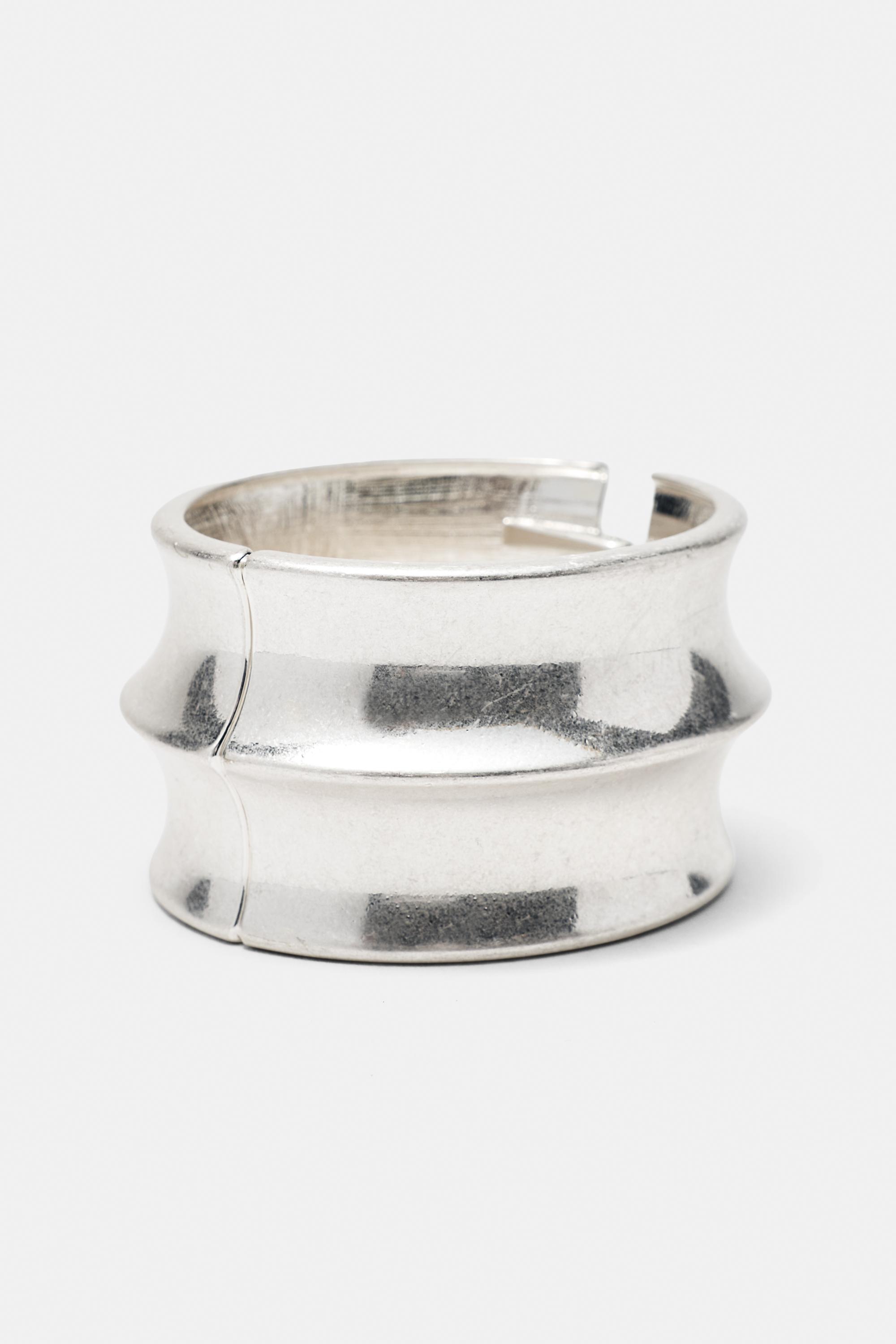 Wide arm cuff — Silver