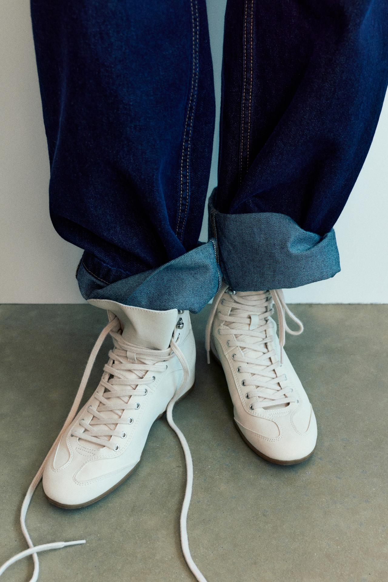 High-top trainers — Sand