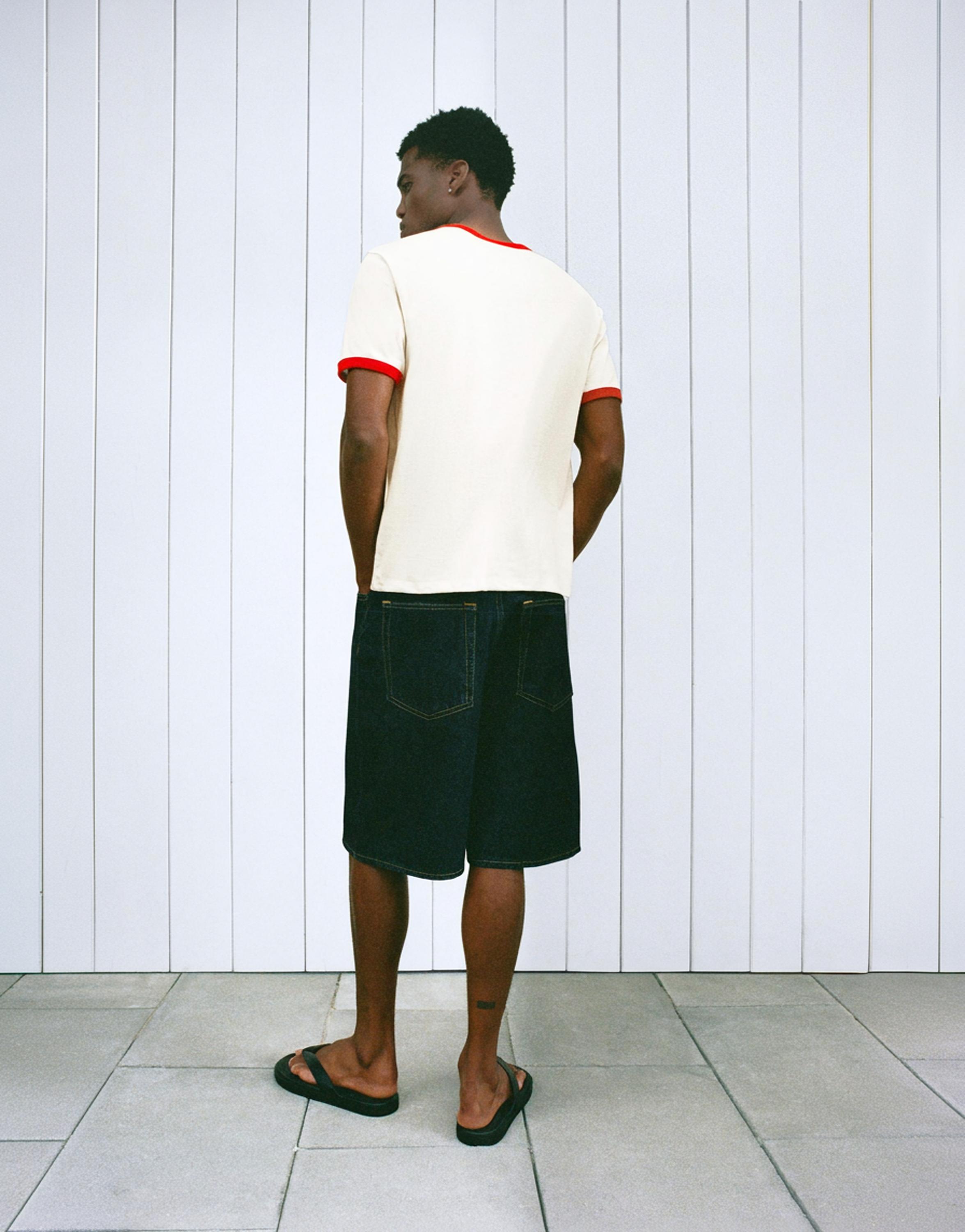 Contrast trim T-shirt — Red