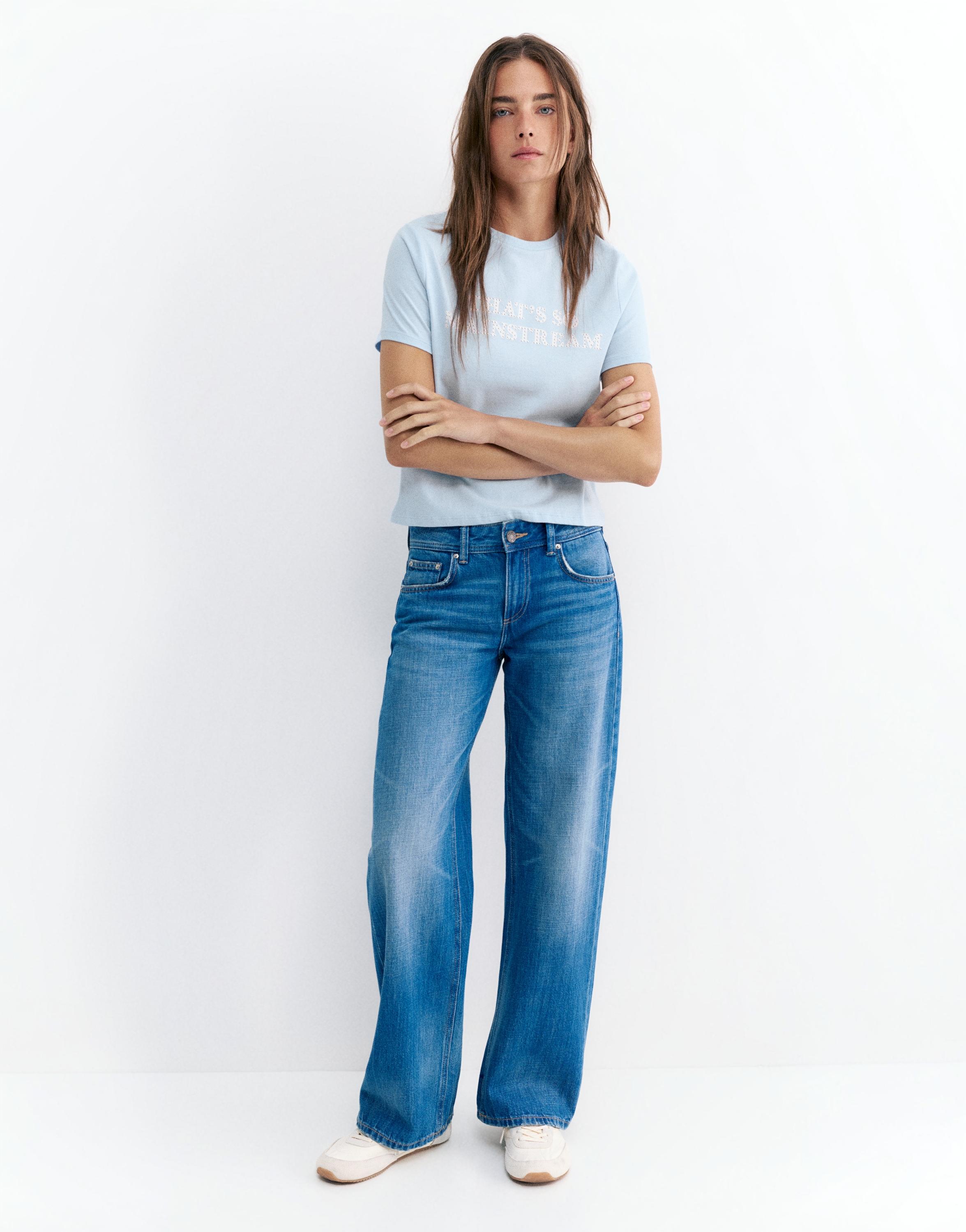 Studded text T-shirt — Pale blue