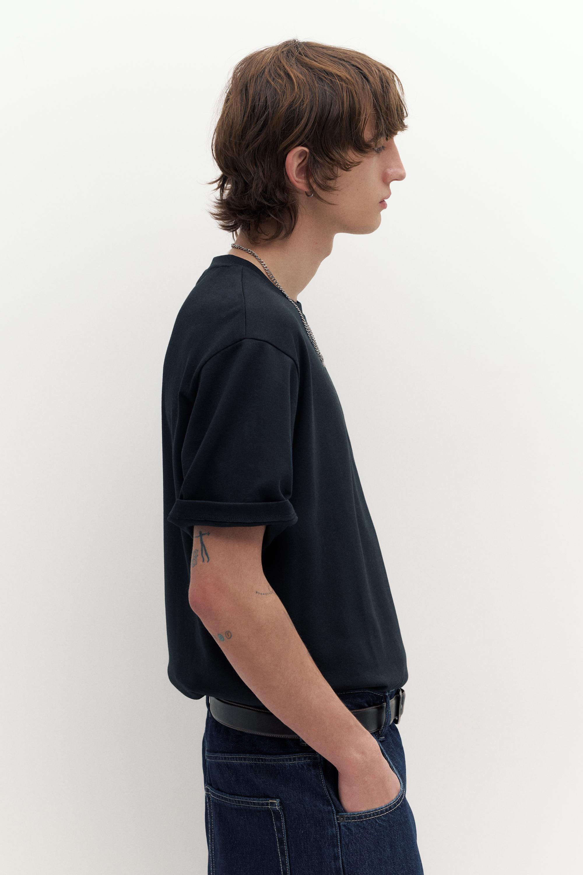 Boxy T-shirt — Black