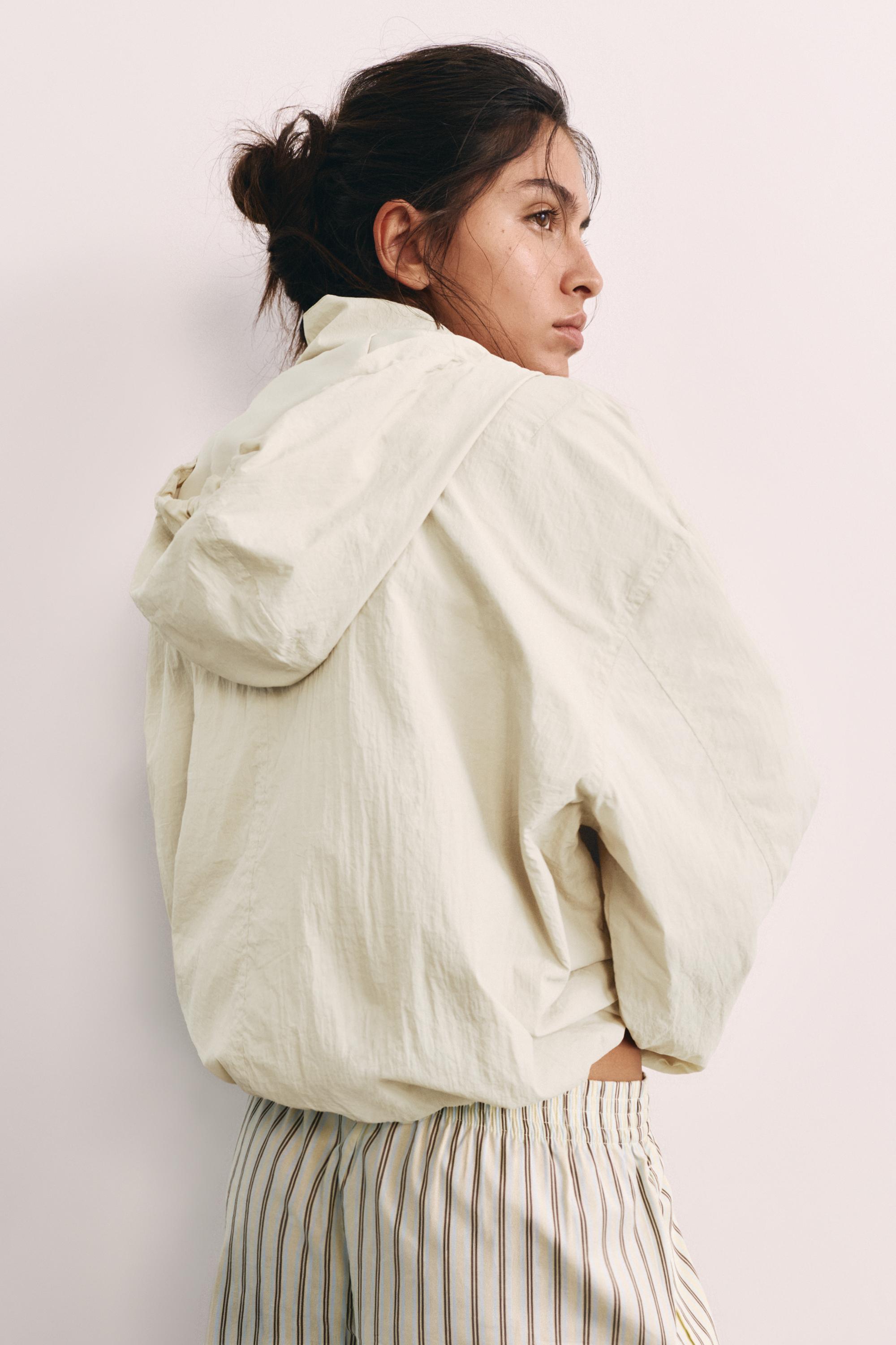 Lightweight hooded jacket — Sand