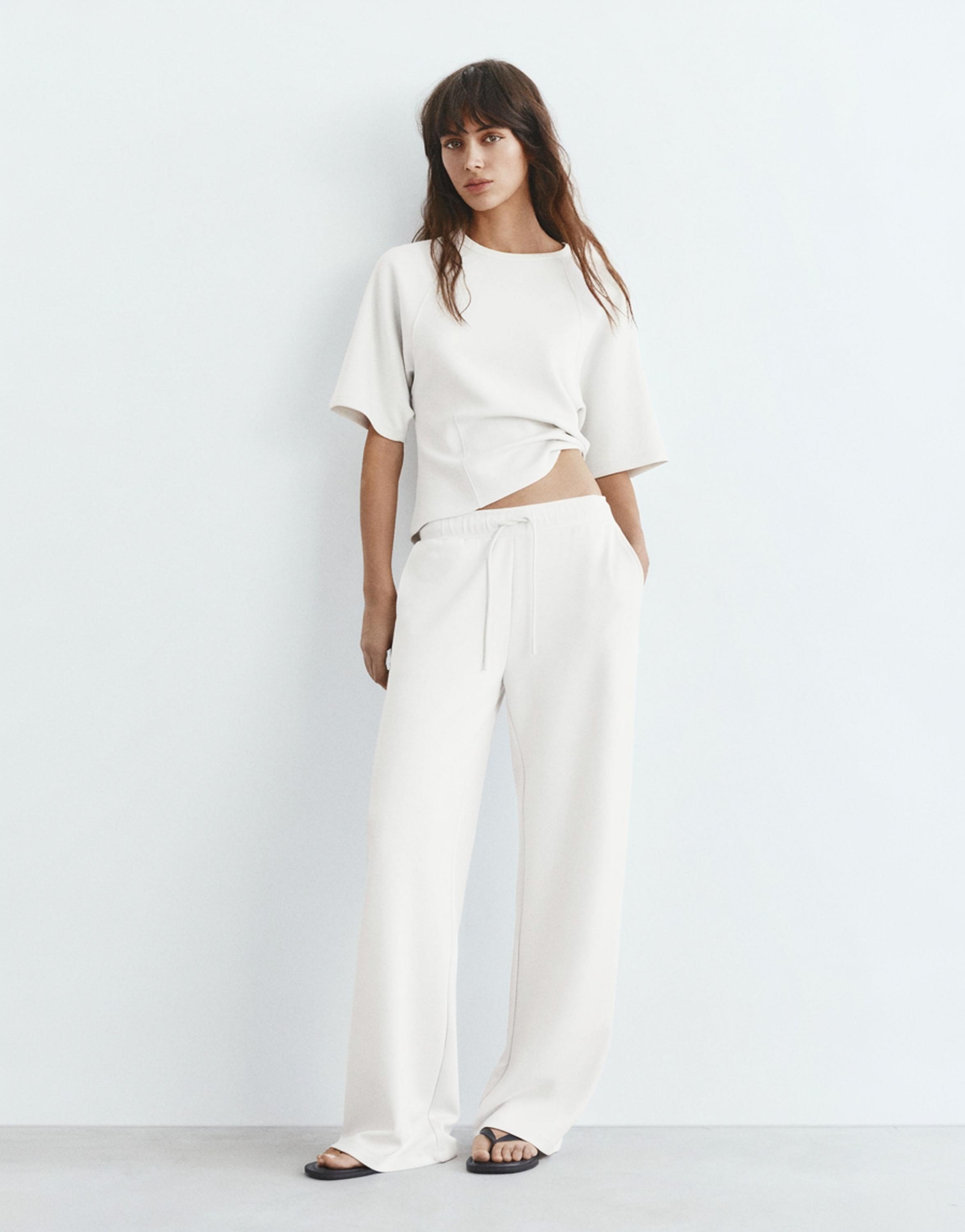 Yumuşak dokunuşlu geniş paça pantolon - Görsel 132