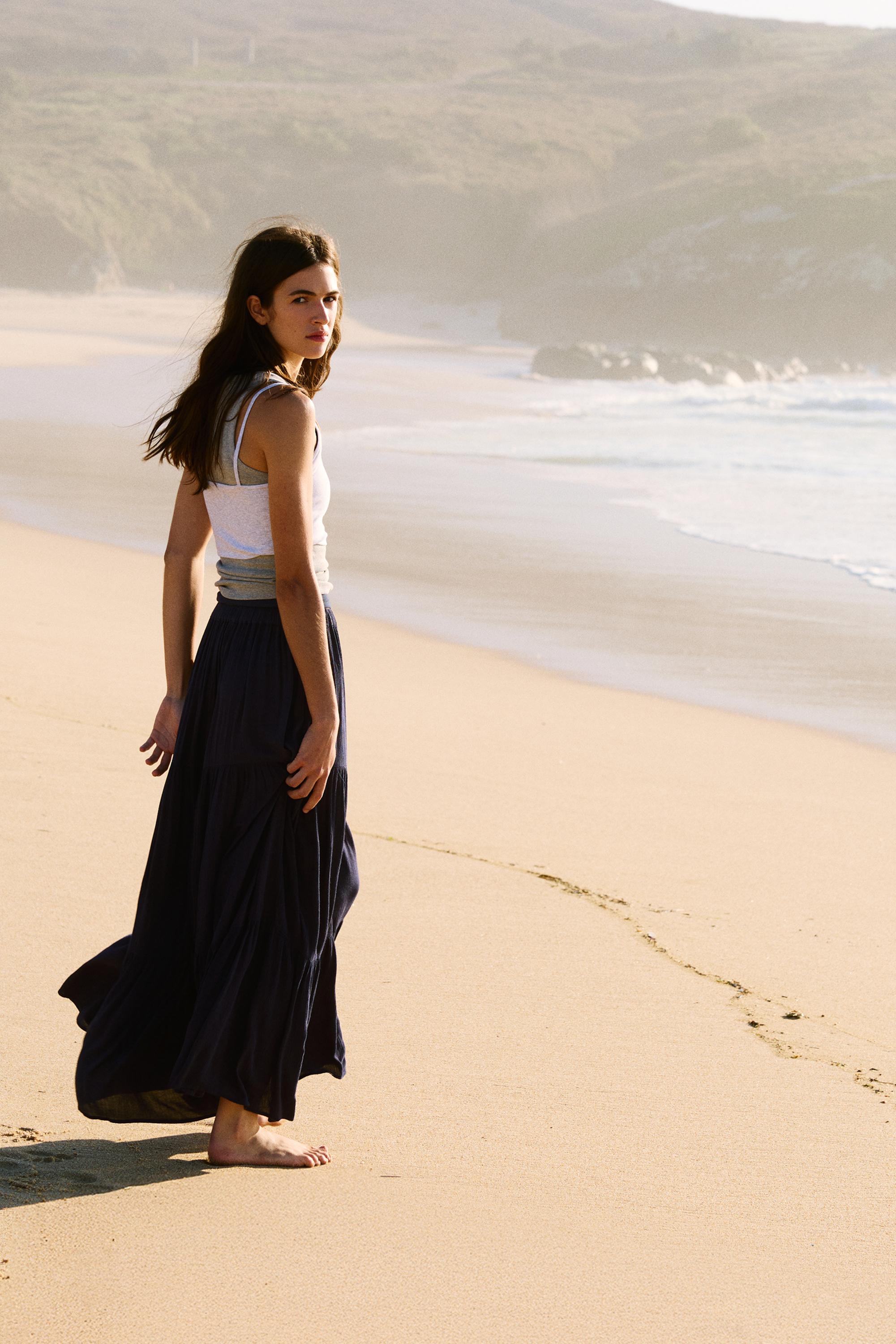 Flowy paneled midi skirt — Navy