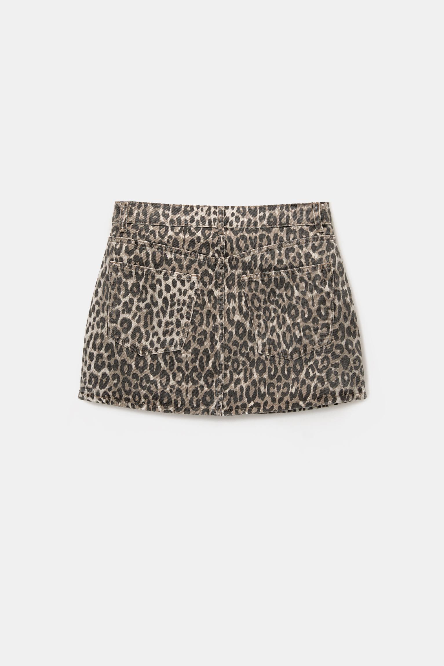 Minijupe leopard pull bear