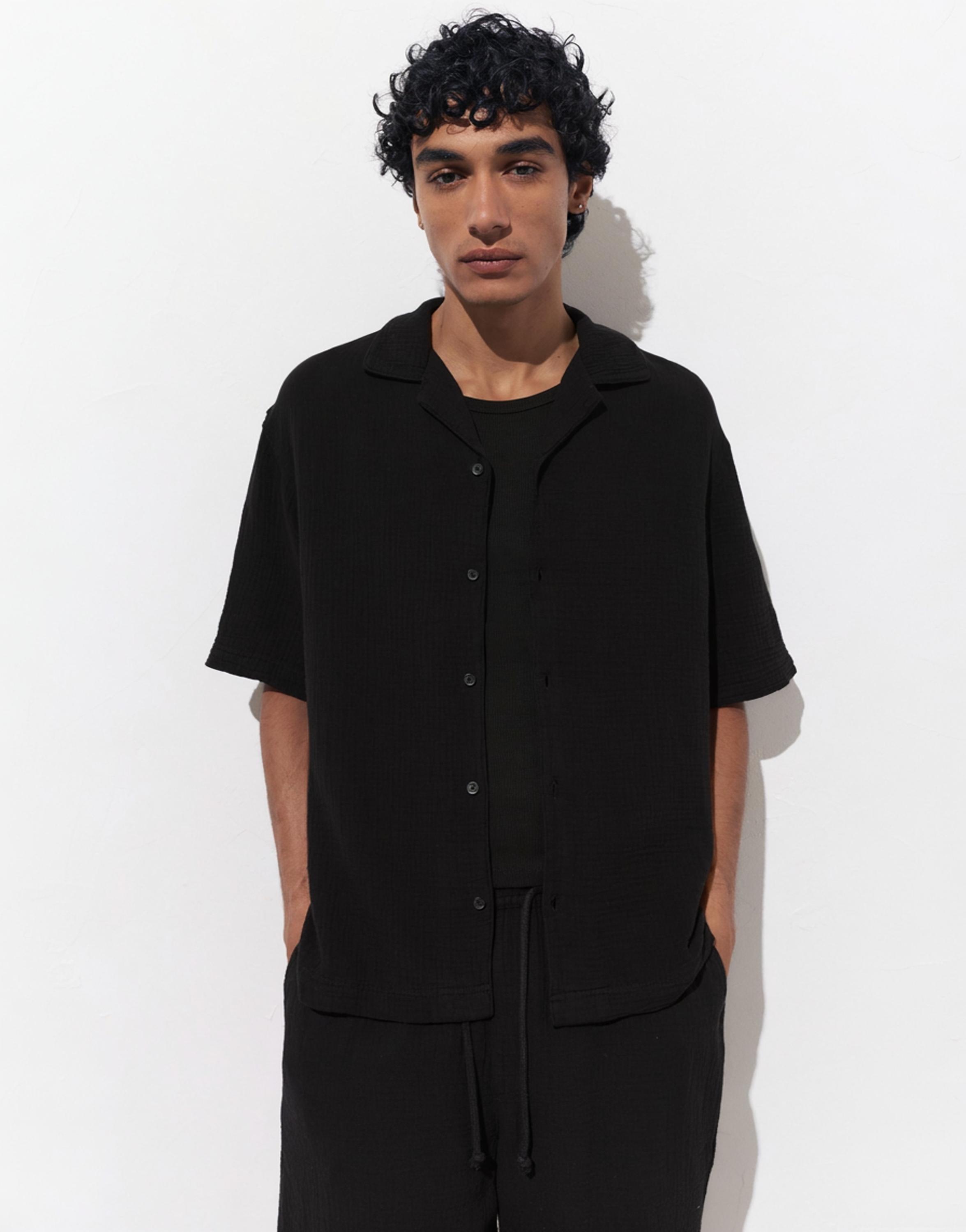 Short sleeve crepe shirt — Black