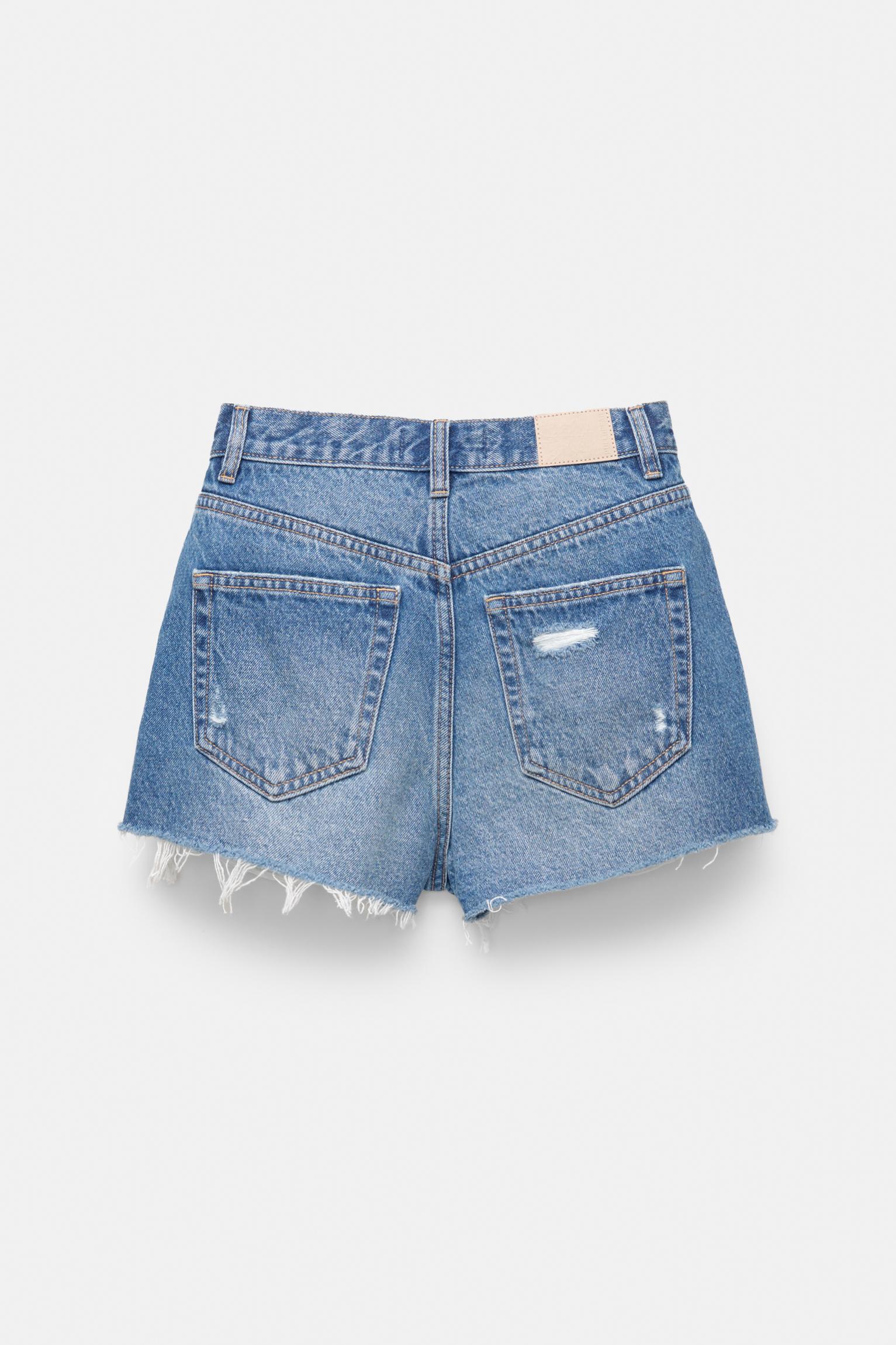 Denim shorts with frayed hems — Medium blue