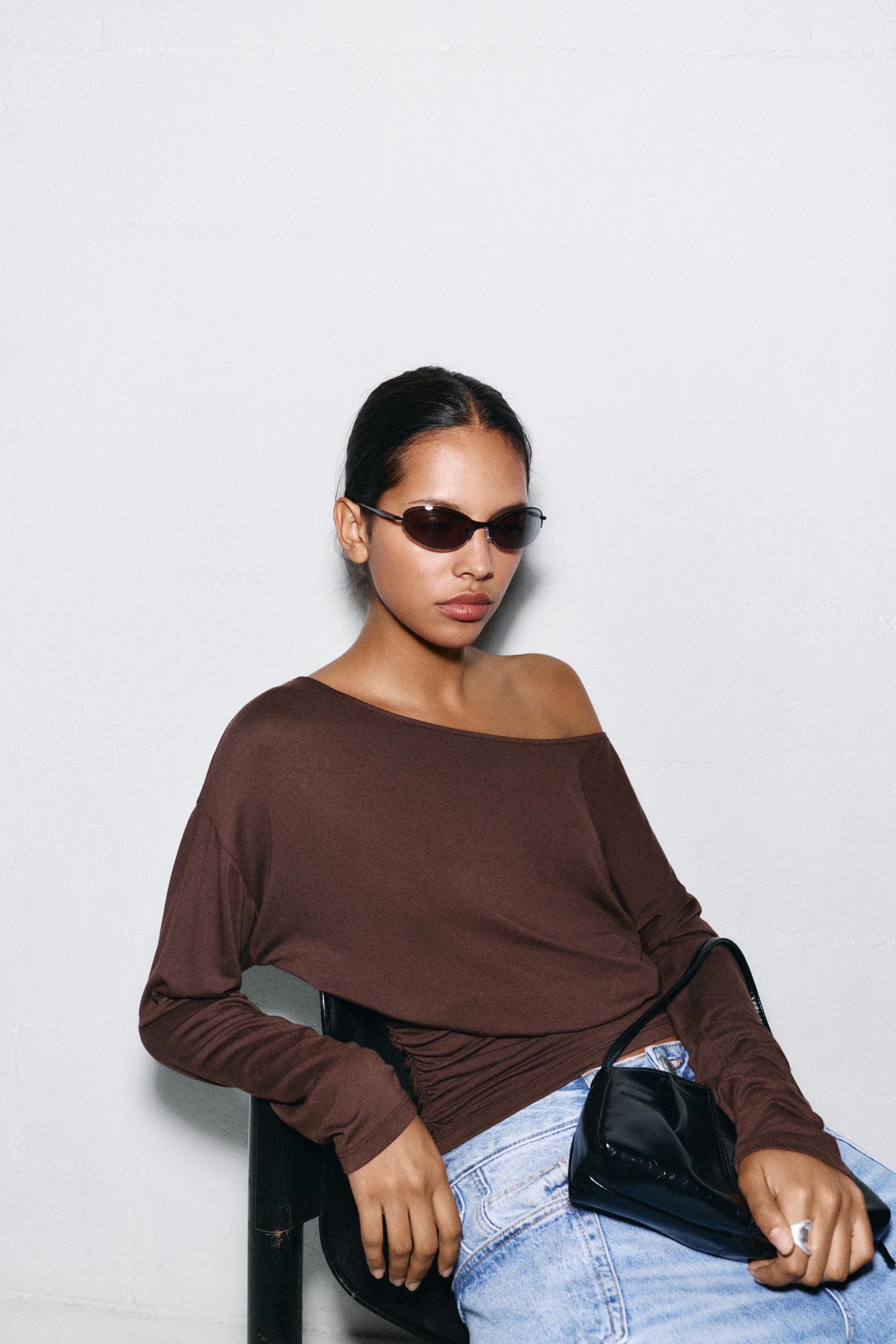 Pull&Bear Asimetrik kuşaklı top görsel 7