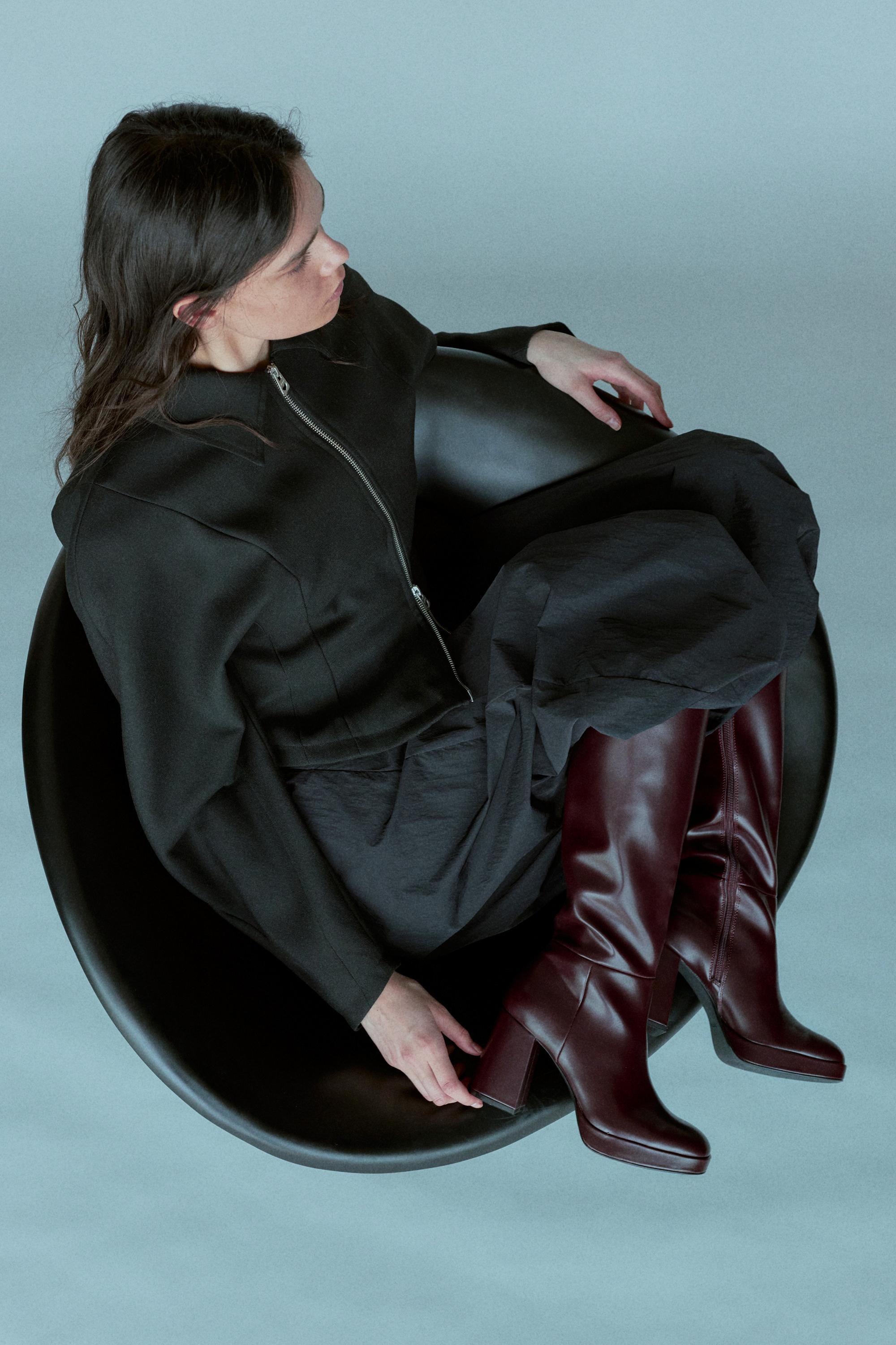 Hohe Stiefel Mit Plateauabsatz