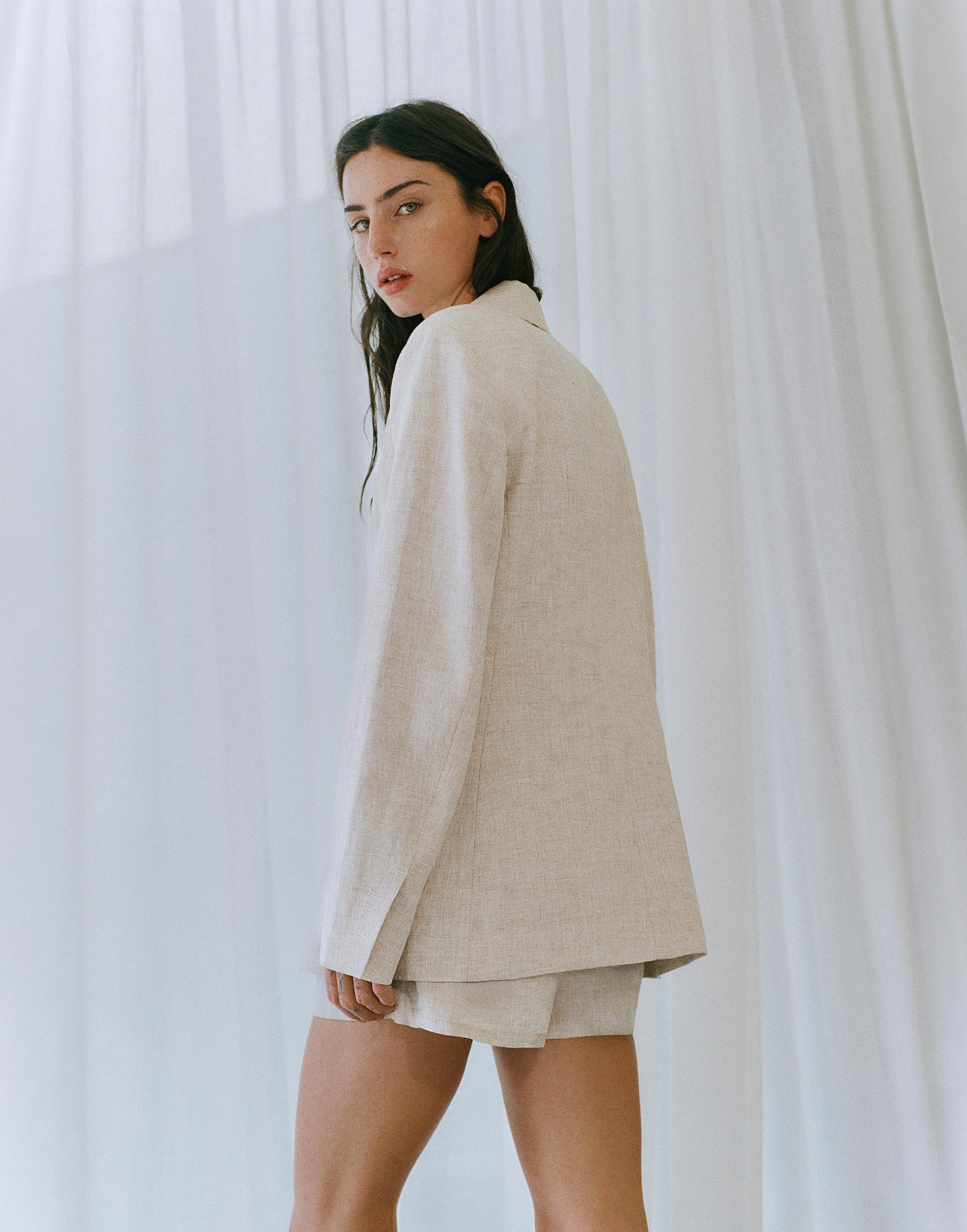 100% linen fitted blazer — Beige