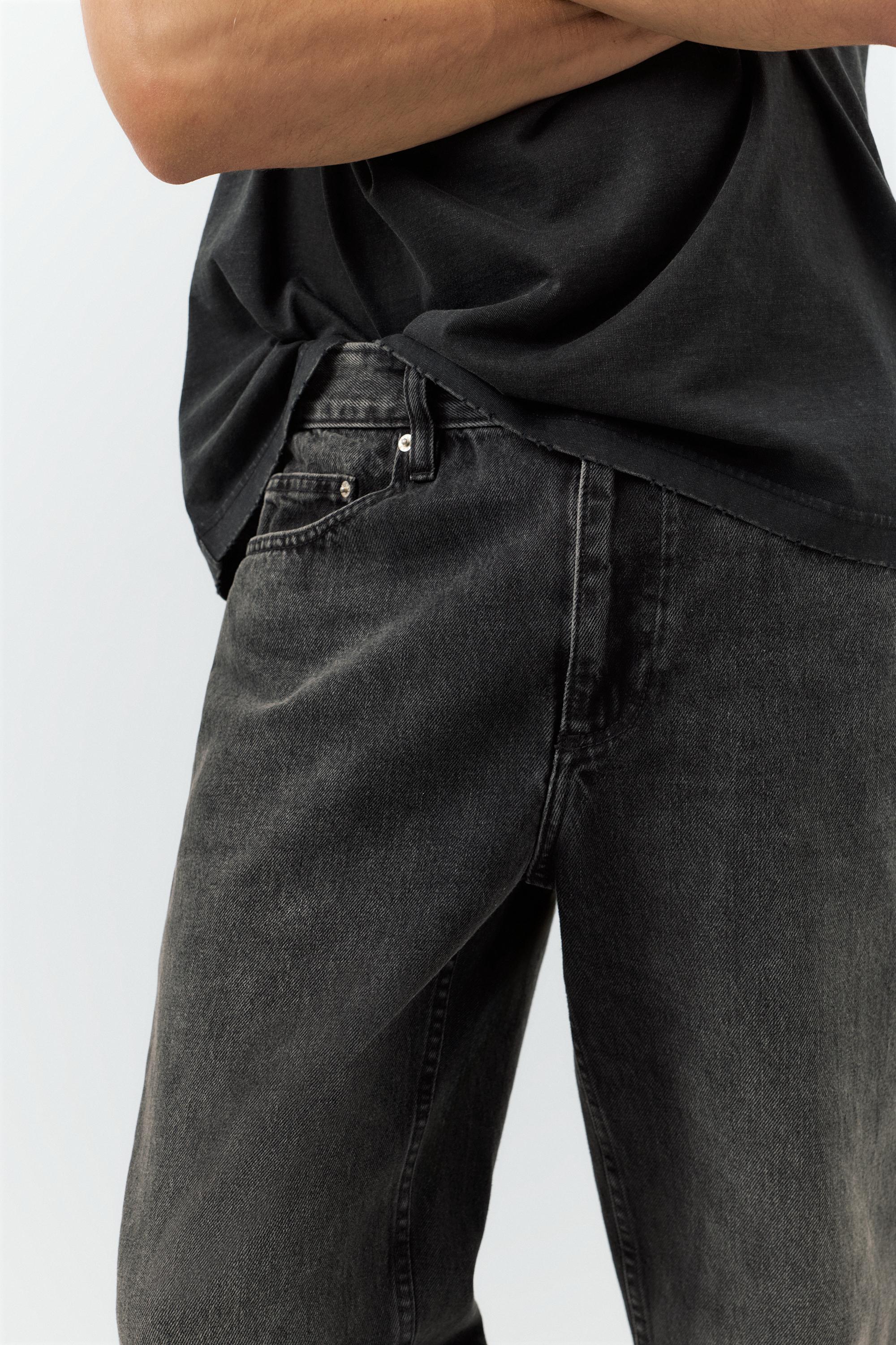 Straight-leg jeans — Black