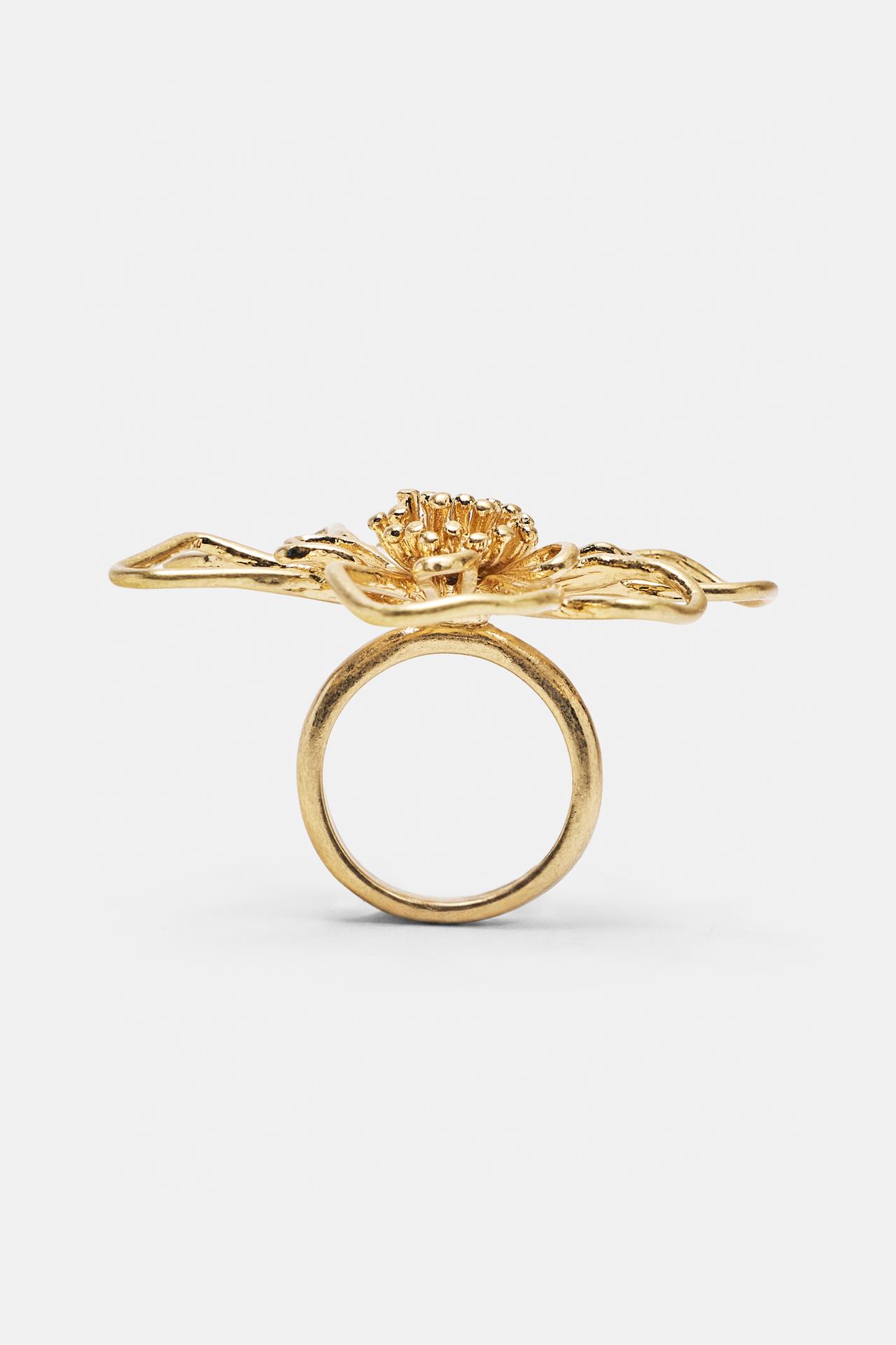 Flower ring — Gold