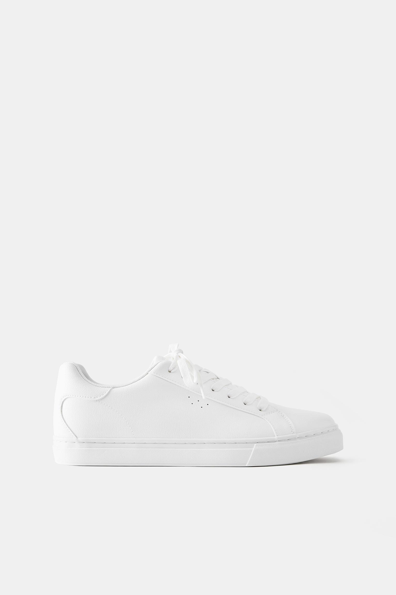 Casual trainers — White