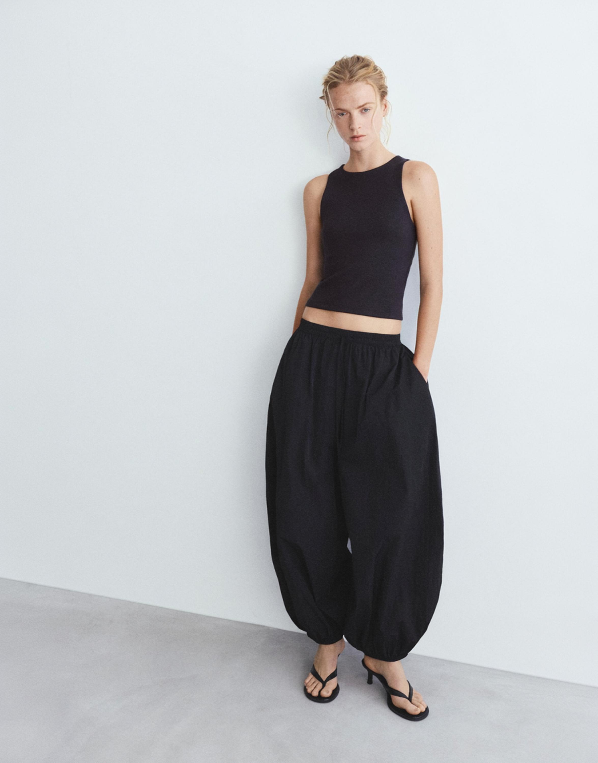 Soft-touch tank top — Black