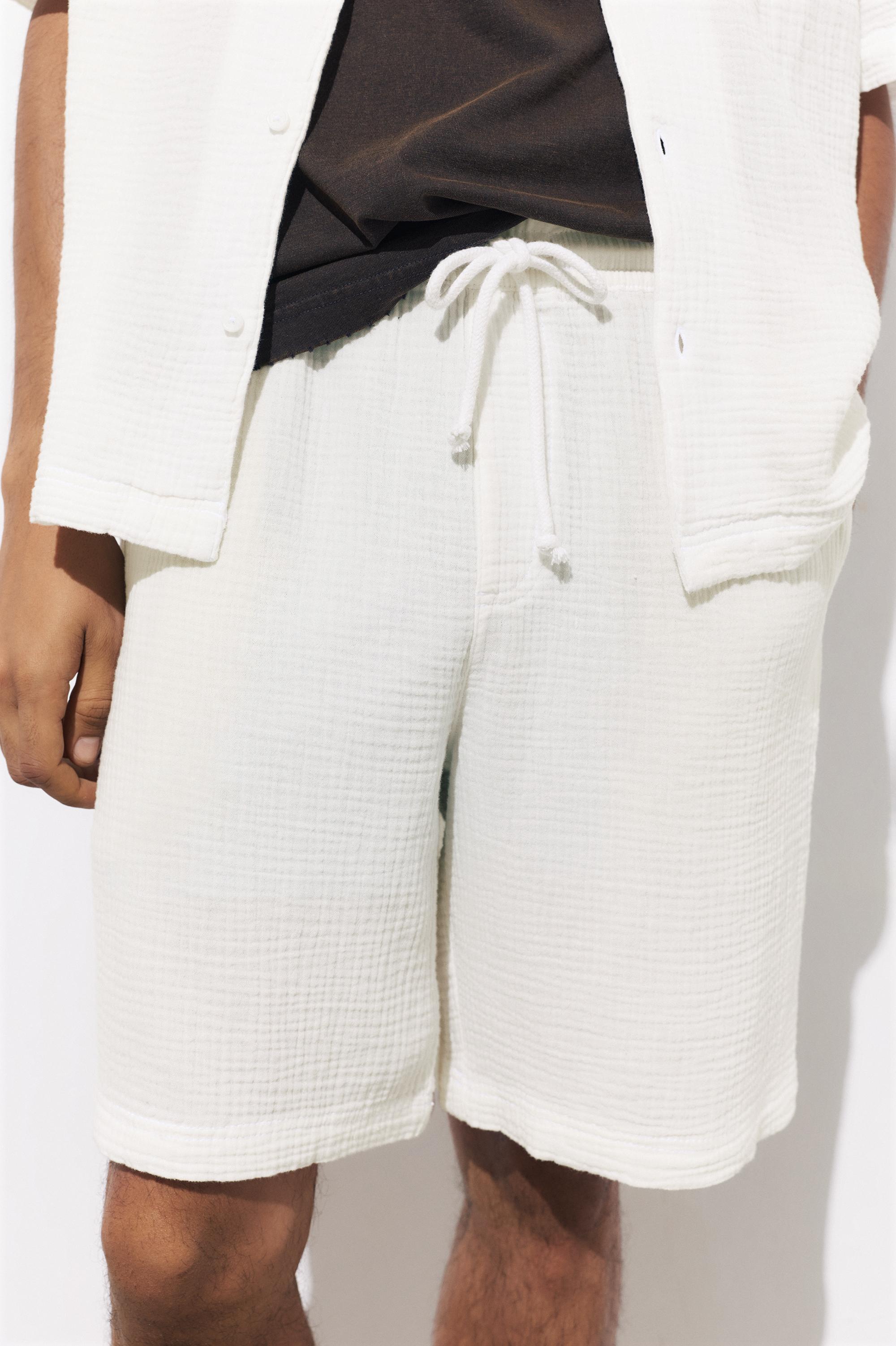 Bermuda sweat shorts — White