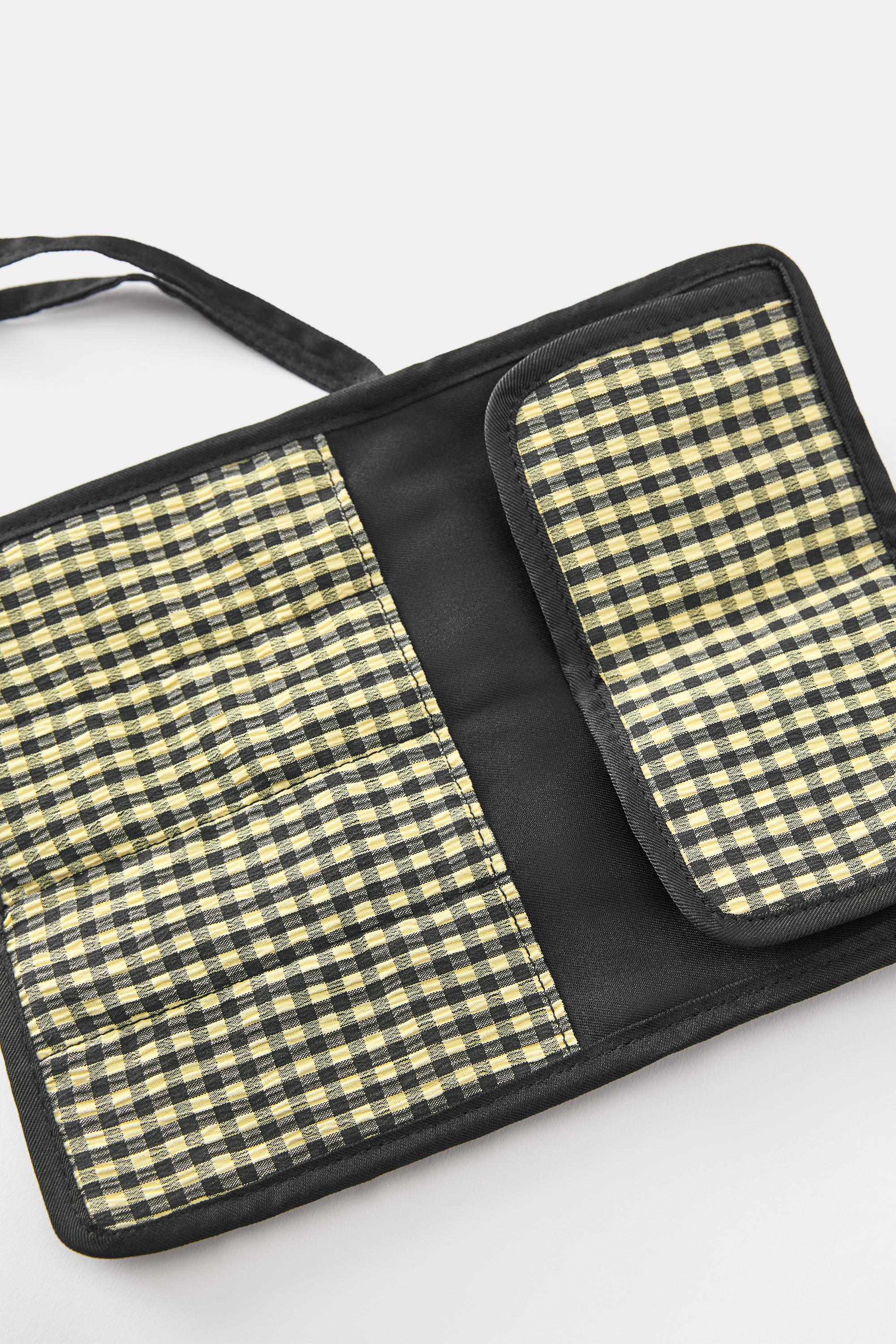 Gingham cutlery roll — Black
