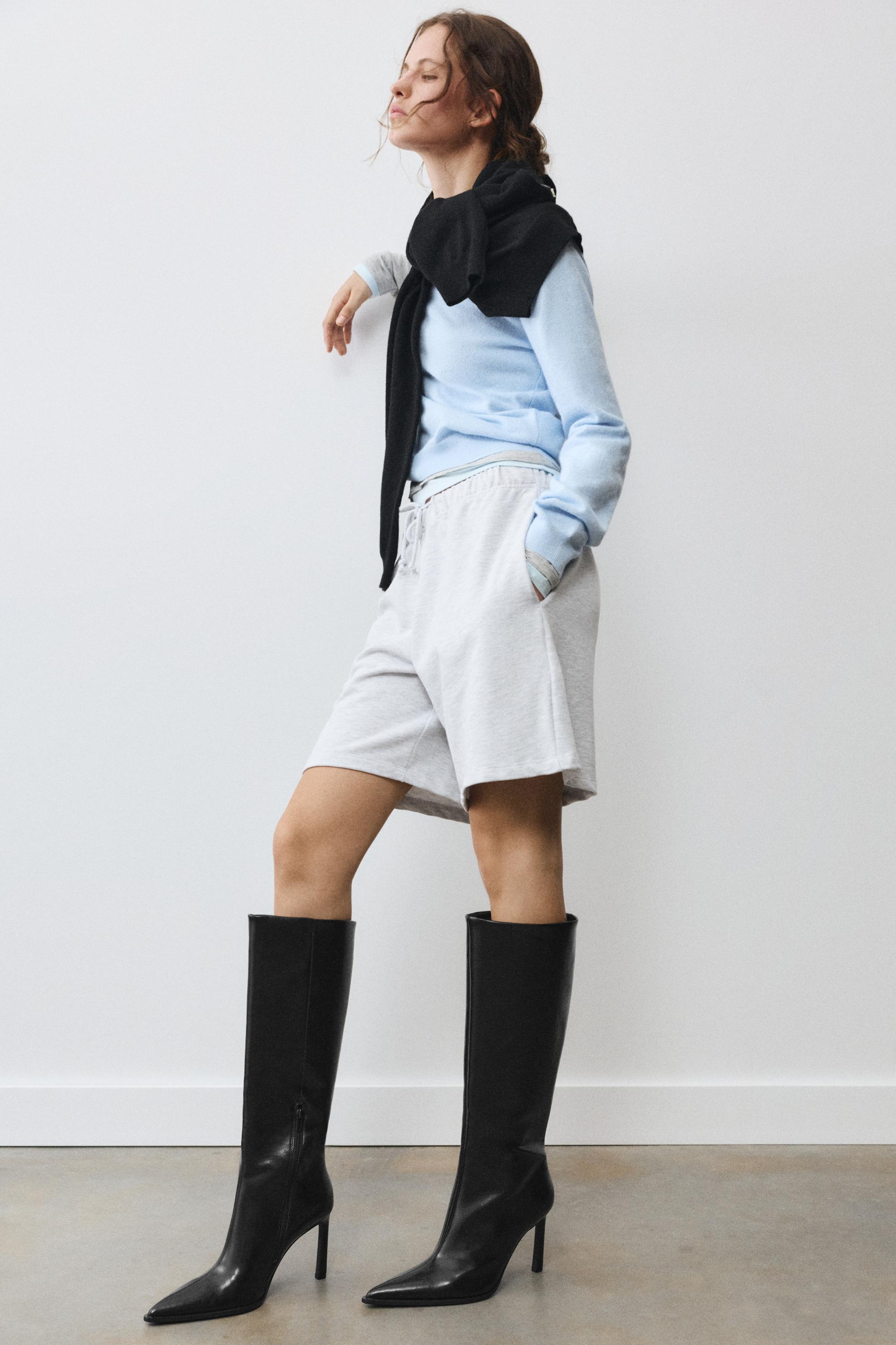 High-heel boots — Black