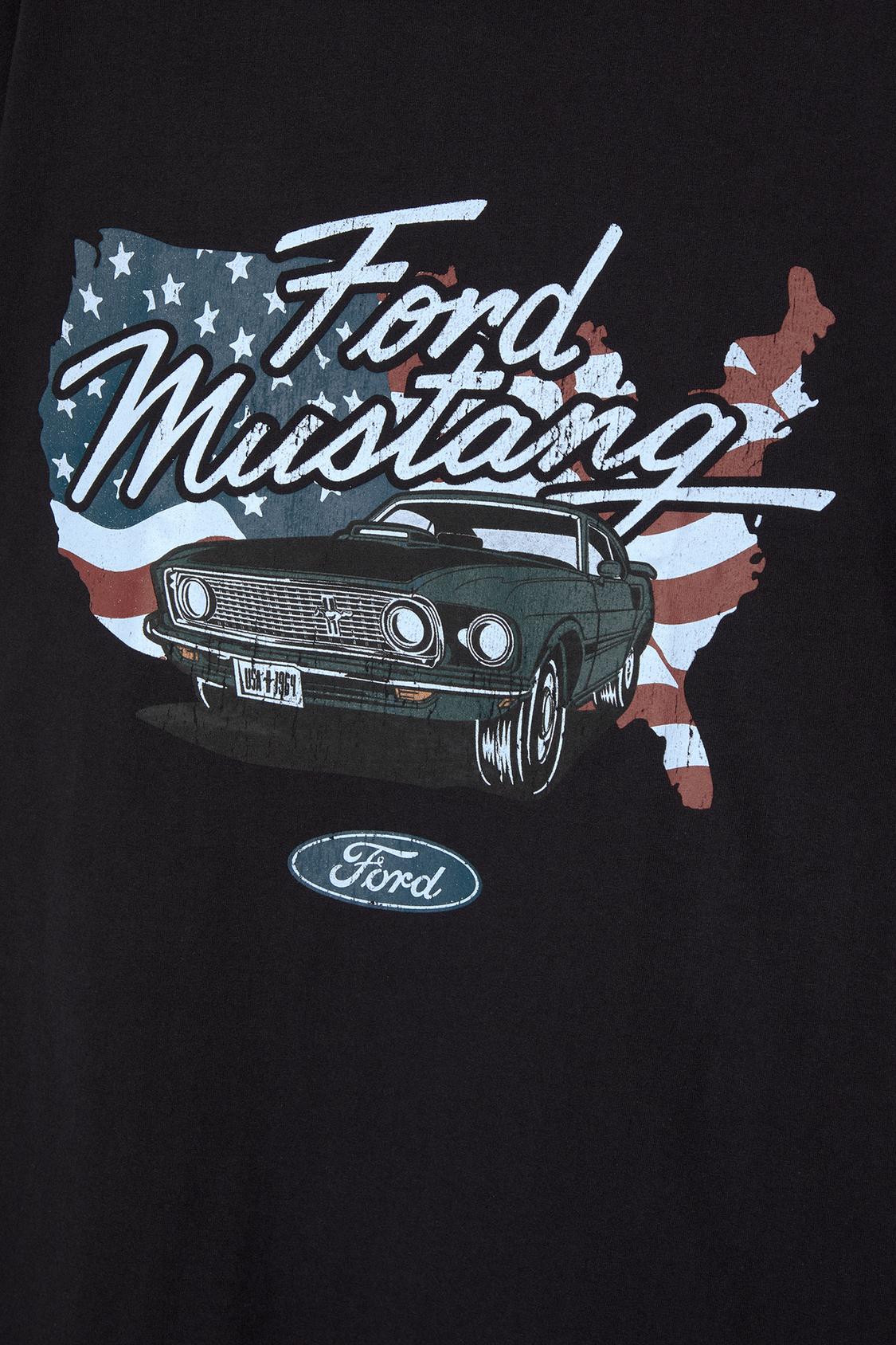 Schwarzes T-Shirt Ford Mustang - PULL&BEAR