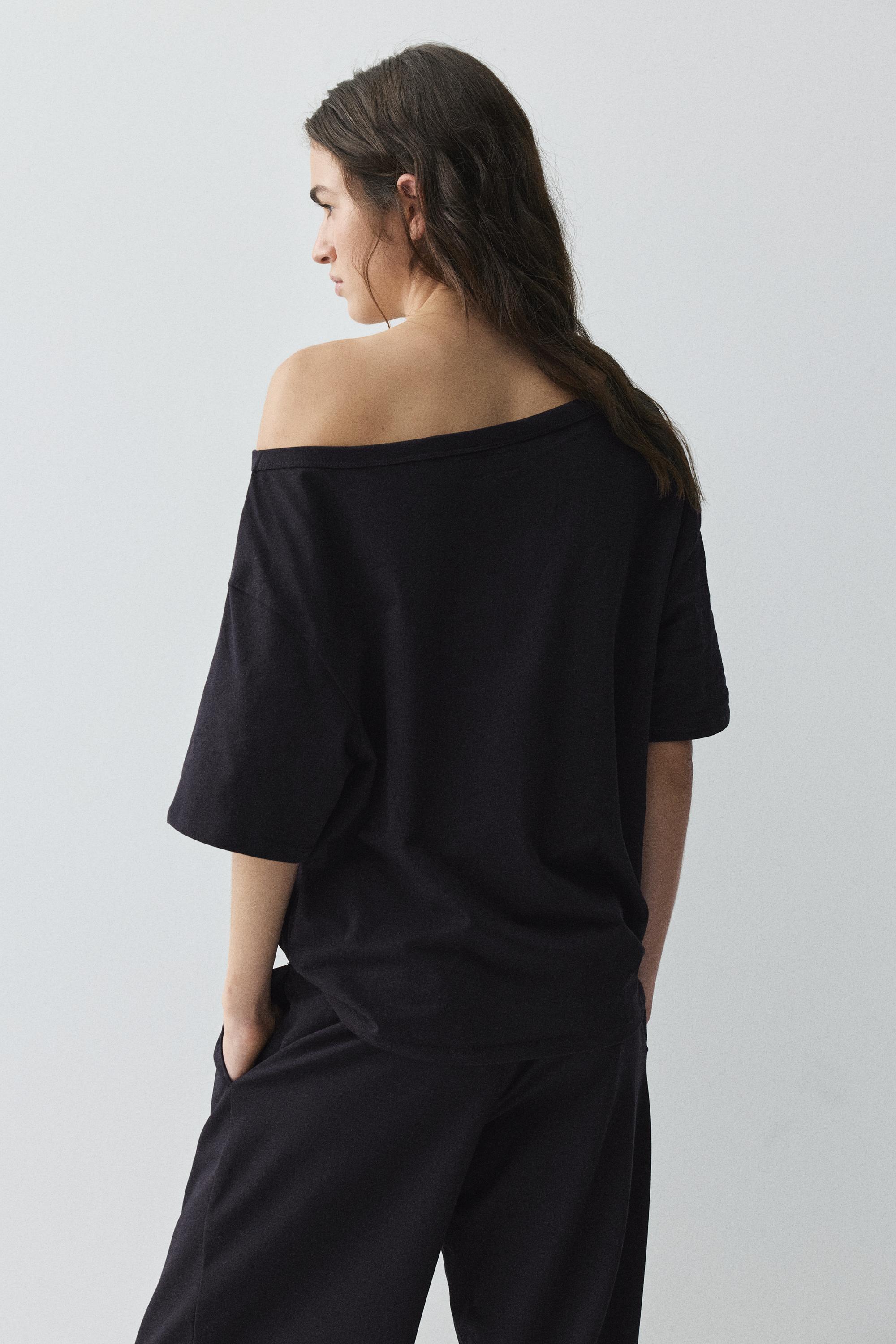 Asymmetric short sleeve T-shirt — Black