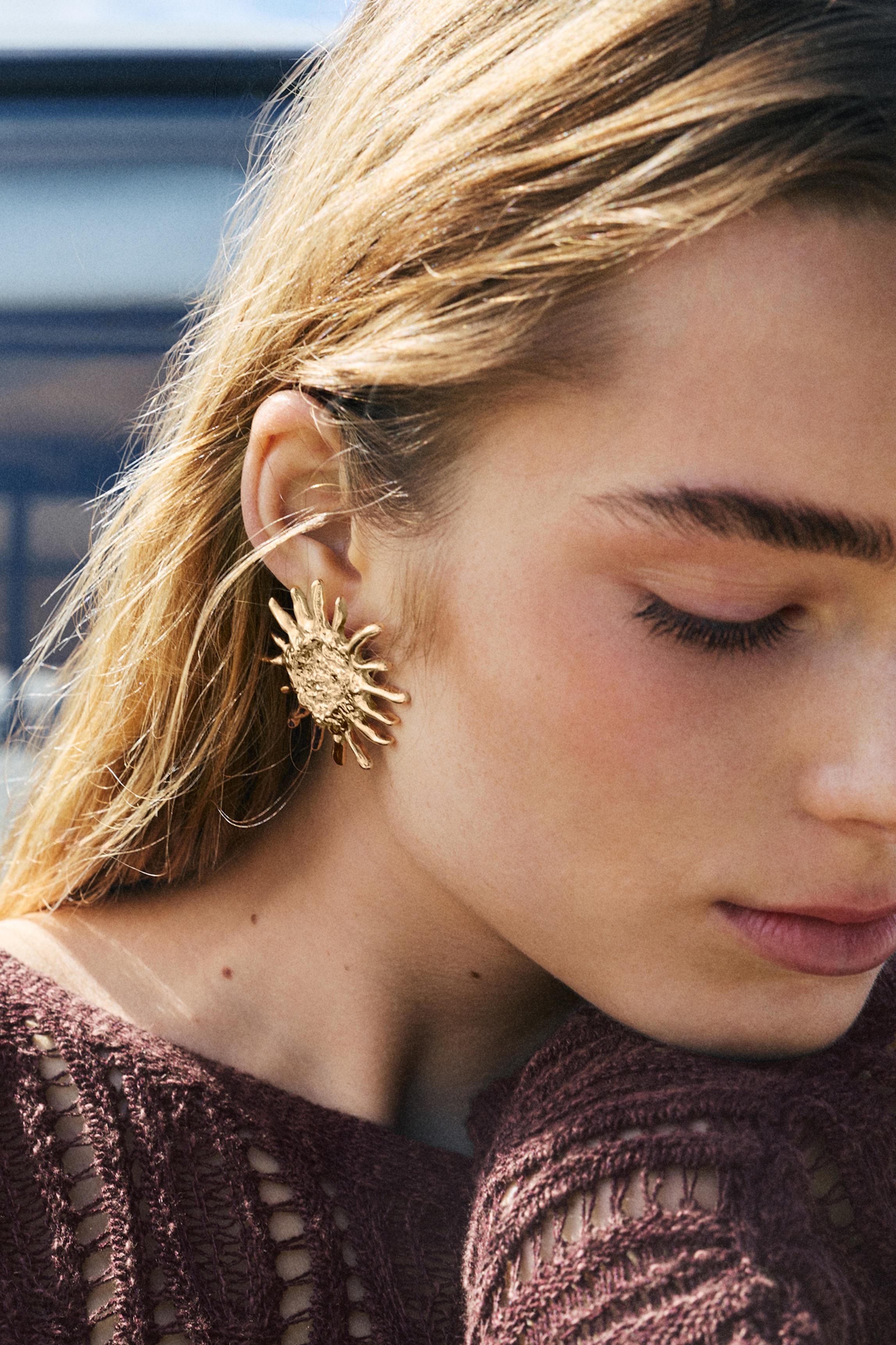 Sun earrings — Gold