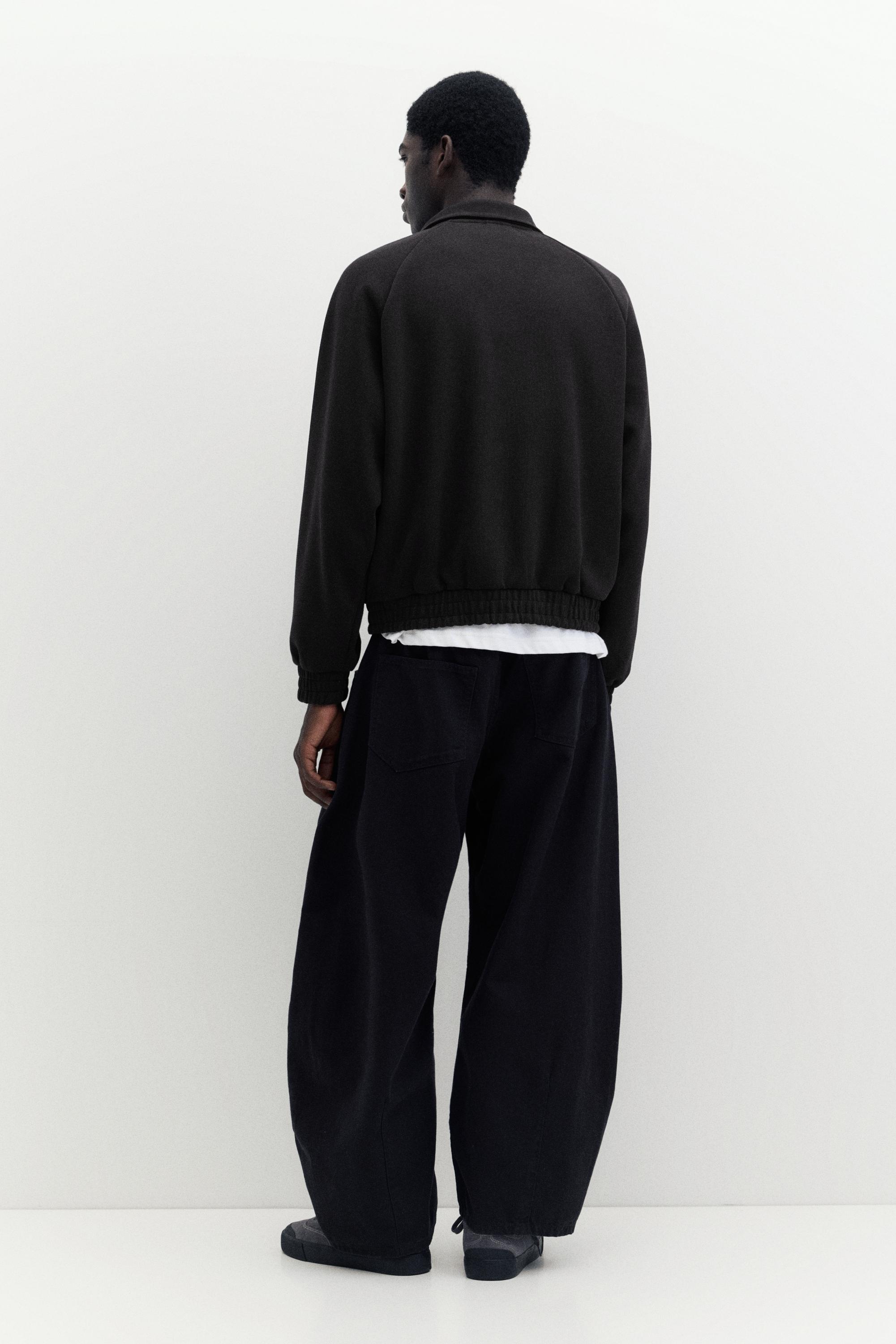 Zip-up sweatshirt with toggles — Black