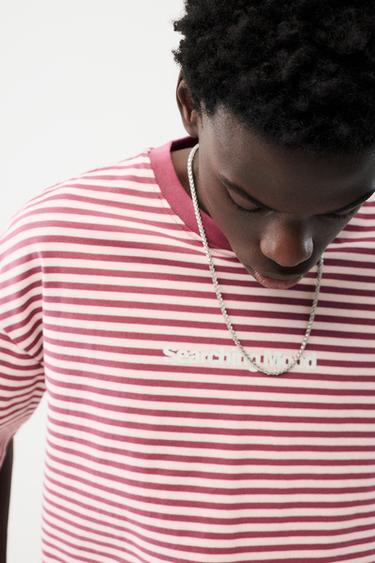Striped T-shirt with text — Burgundy 3