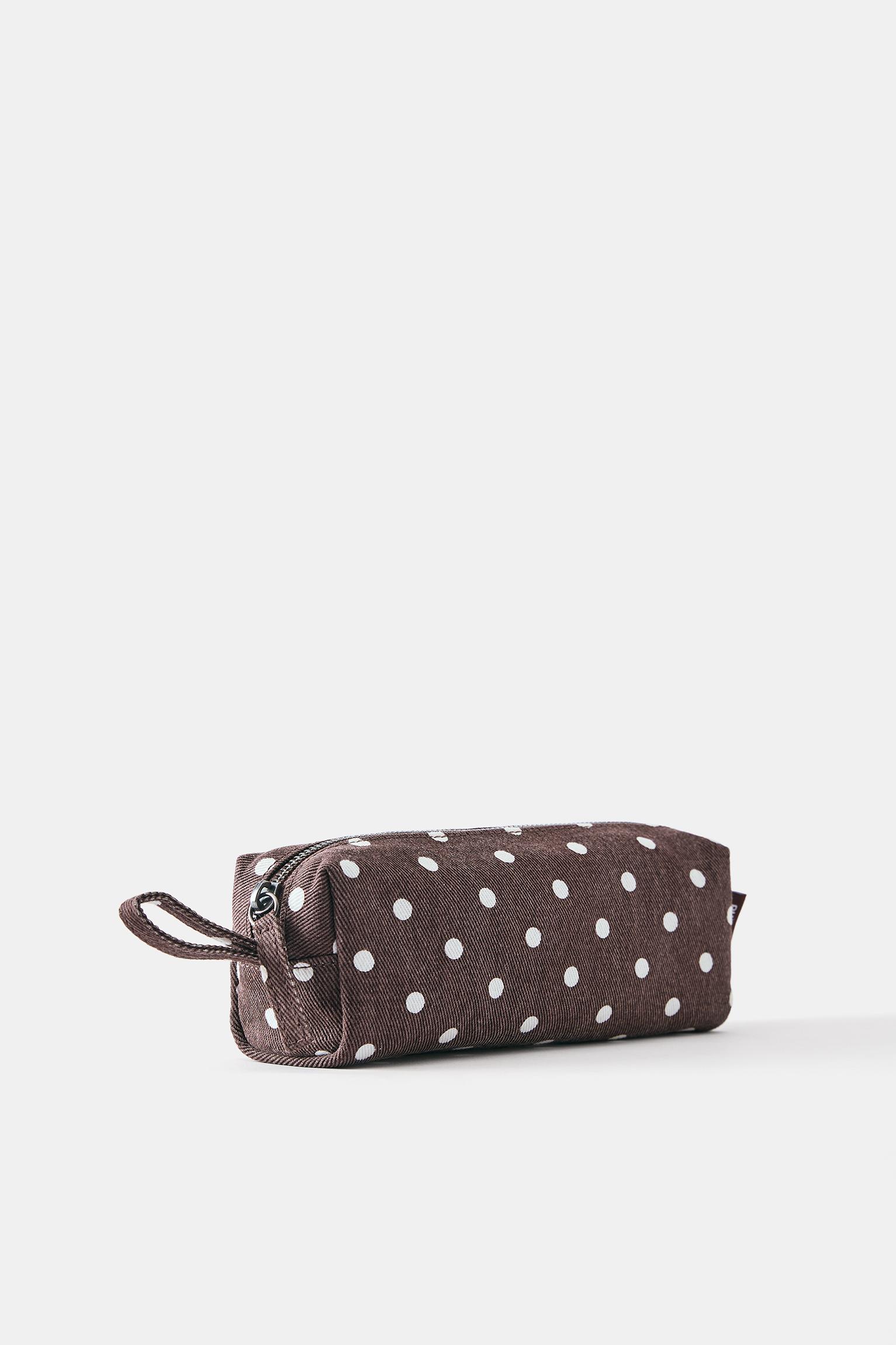 Polka dot case — Brown
