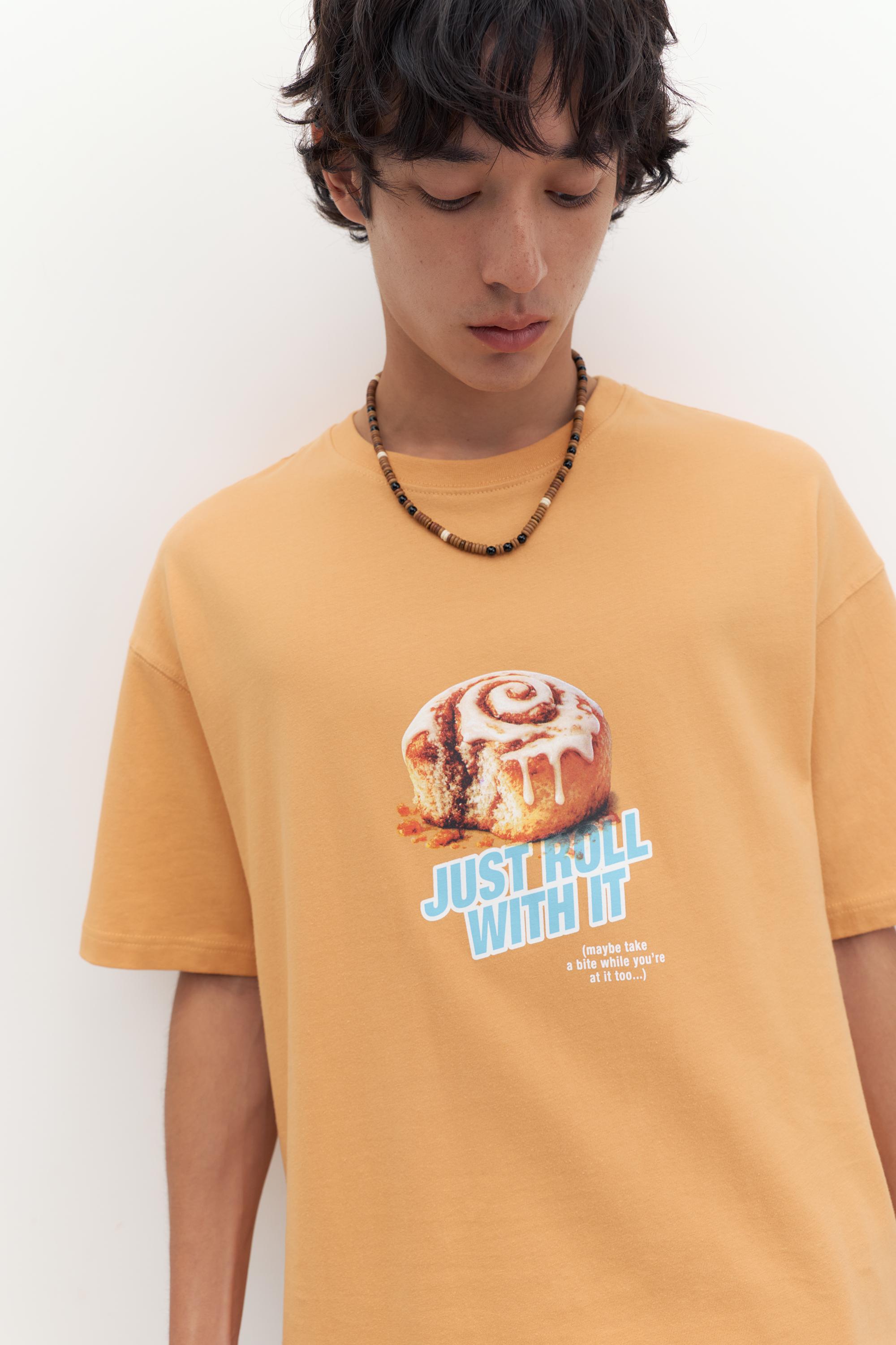 STWD cinnamon roll graphic T-shirt — Orange