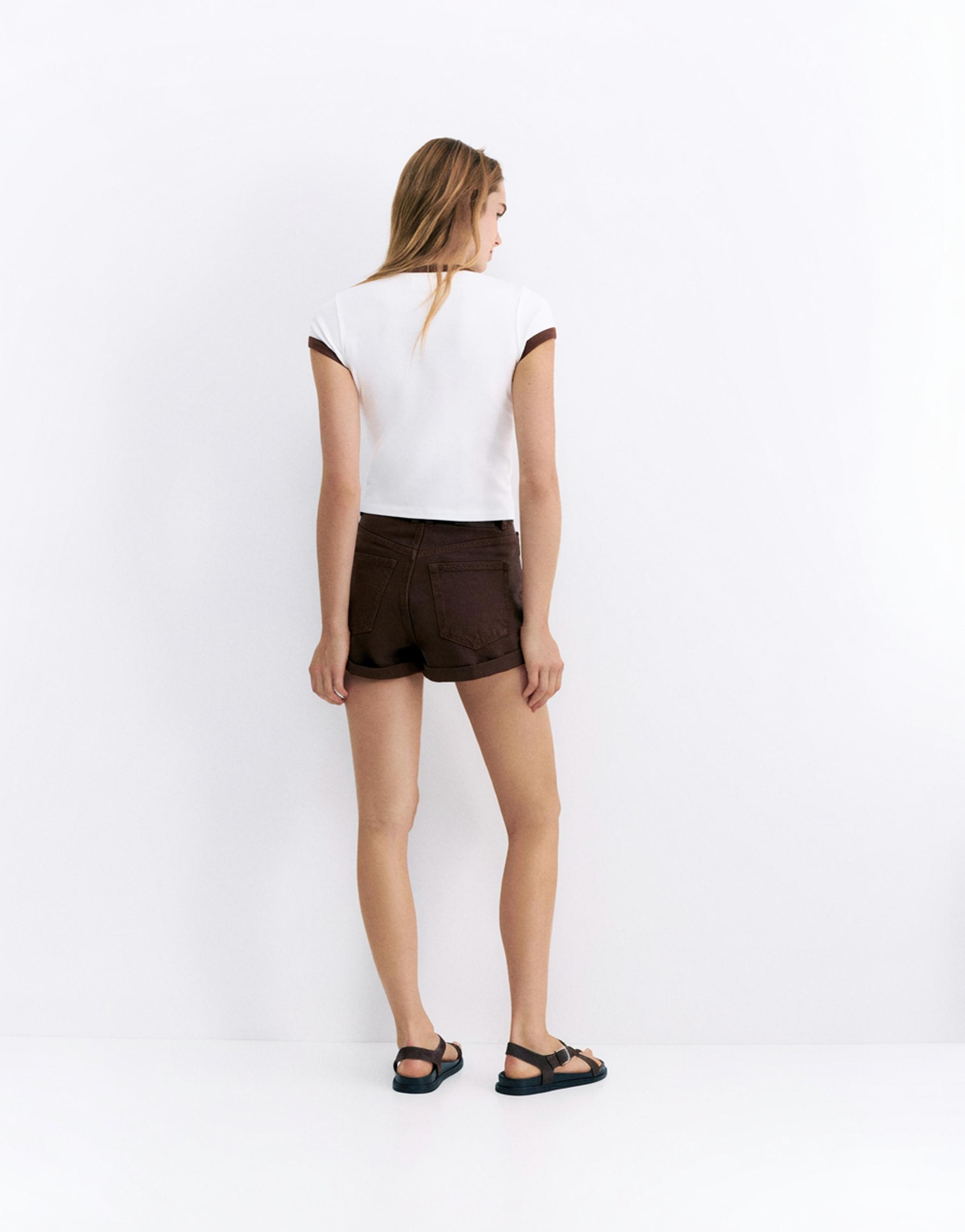 Denim mom fit shorts with turn-up hems — Brown