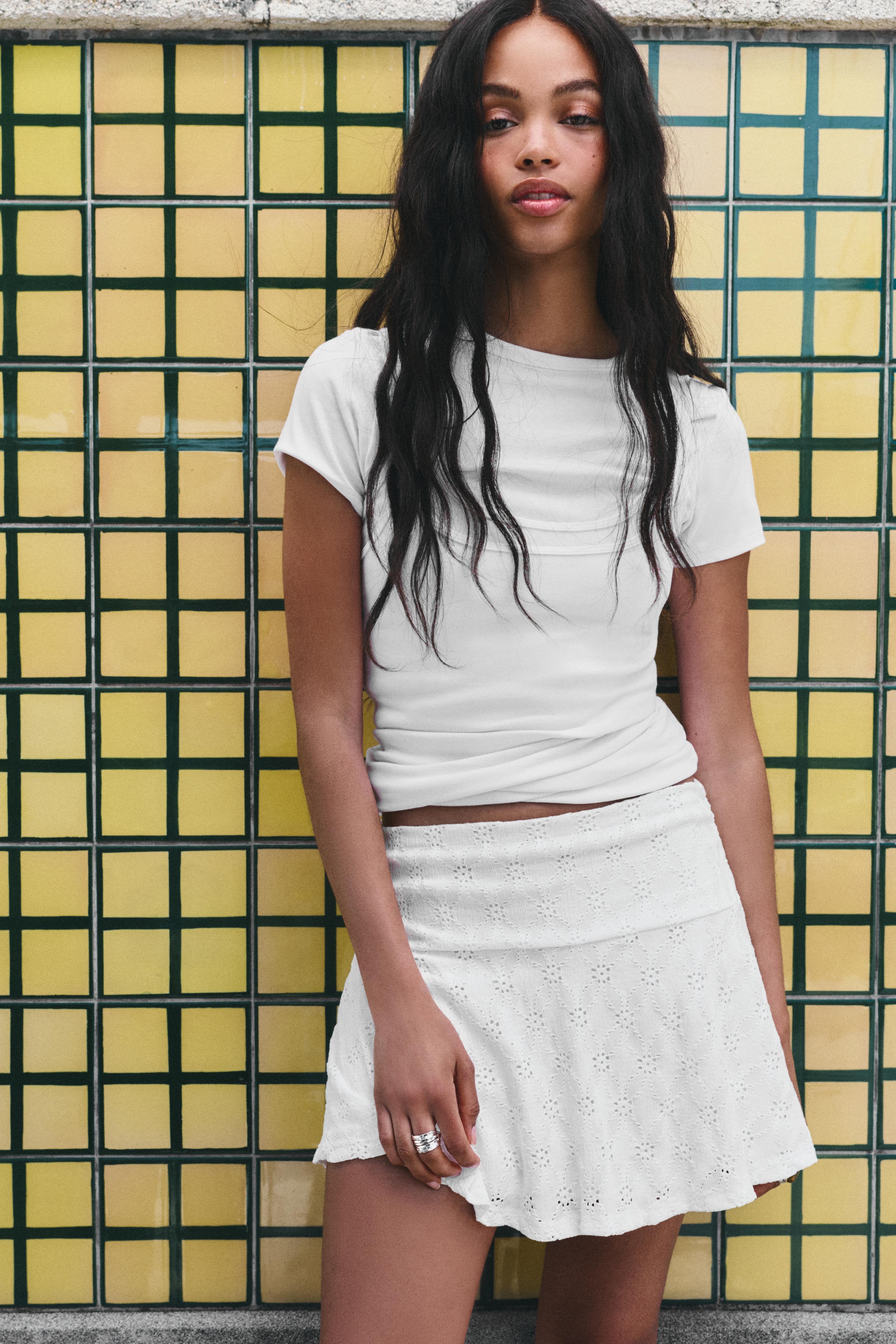 Swiss embroidery mini skirt — White