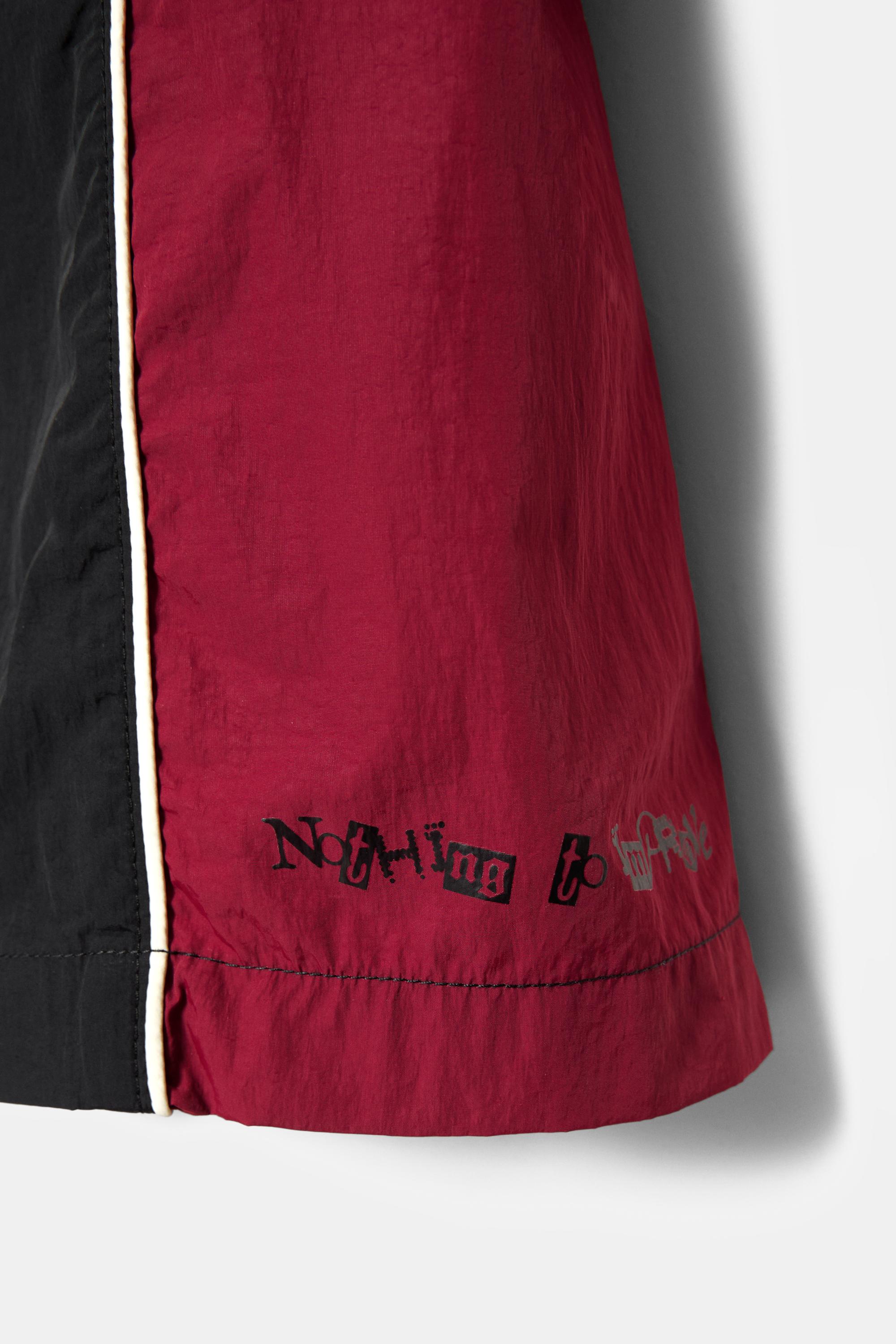 Panelled swimming trunks — Burgundy