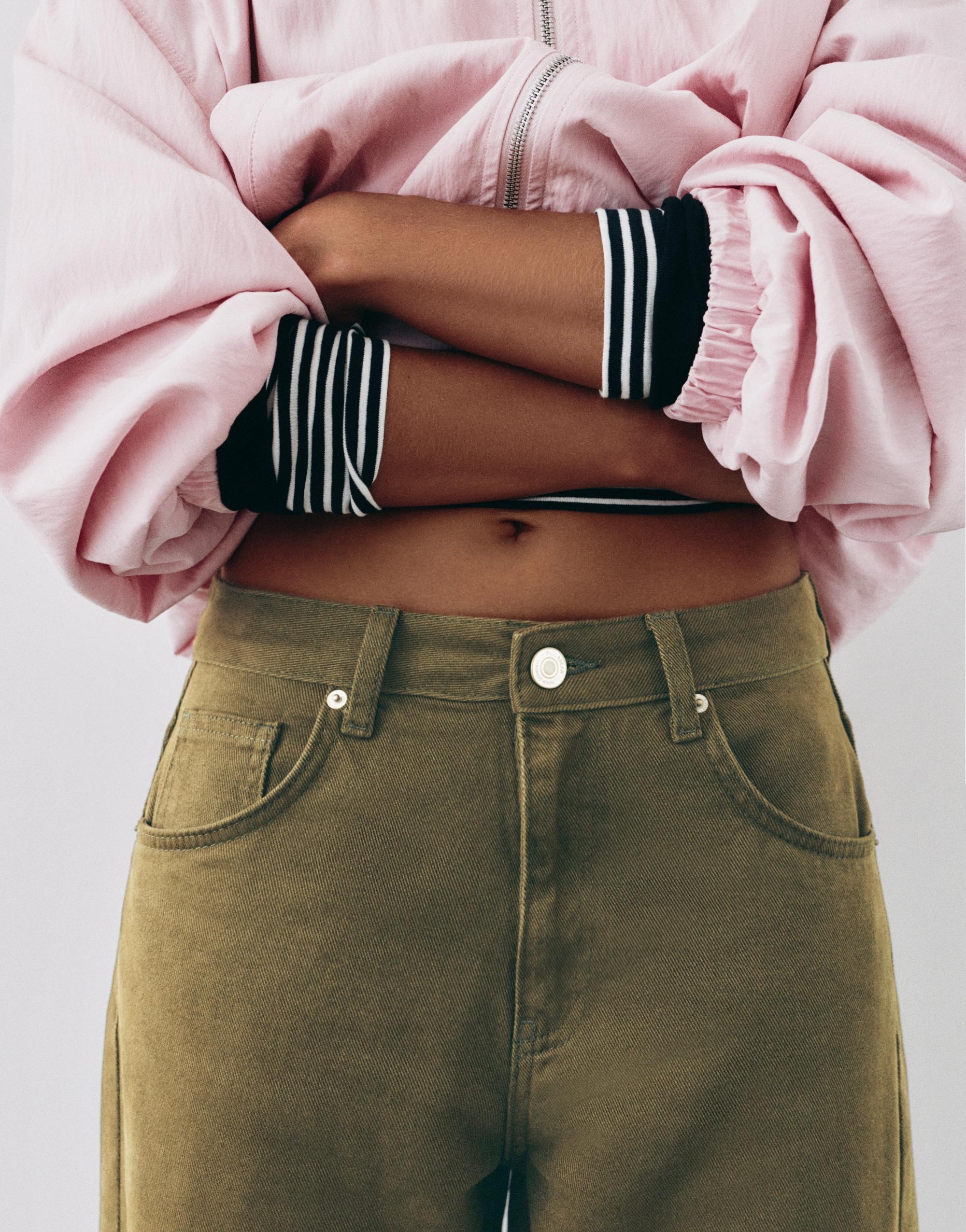 Low-rise barrel jeans — Khaki