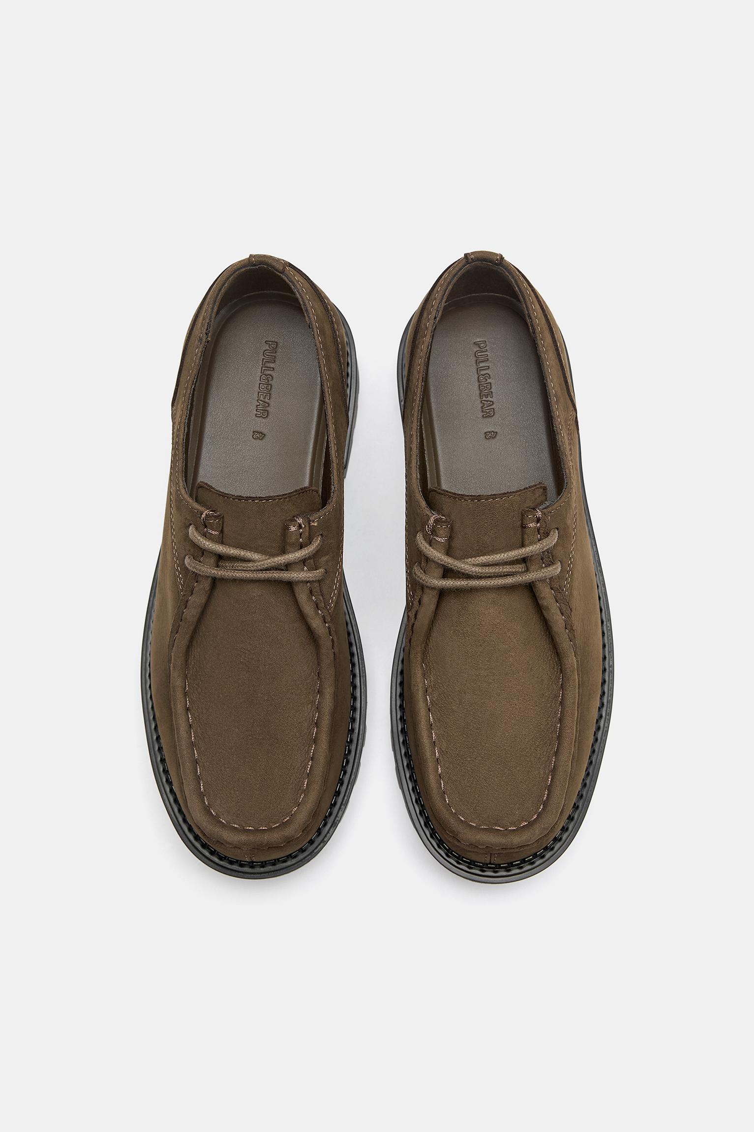 Bağcıklı düz deri ayakkabı