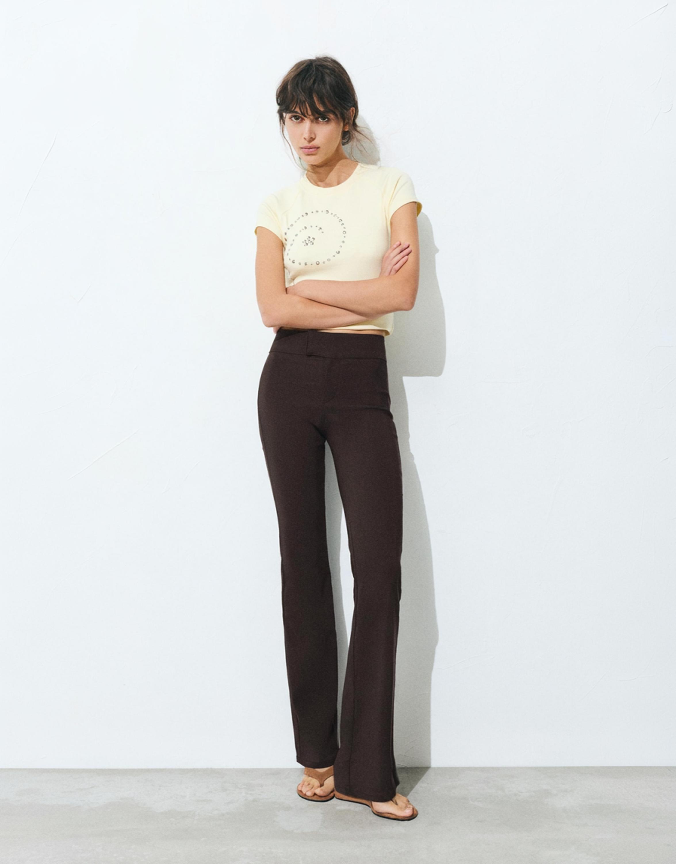 Mid-waist bootcut trousers — Brown