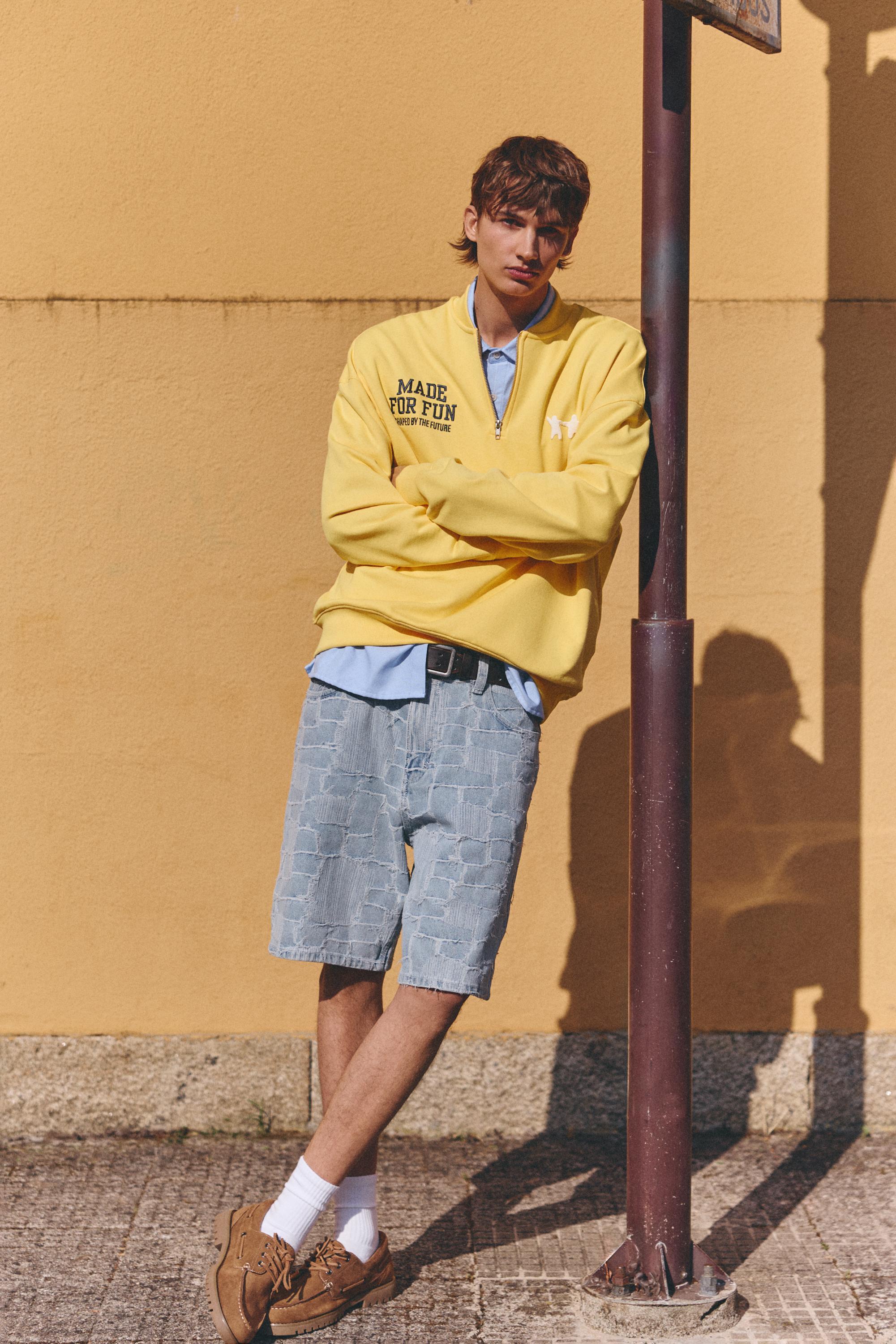 Graphic quarter-zip sweatshirt — Yellow