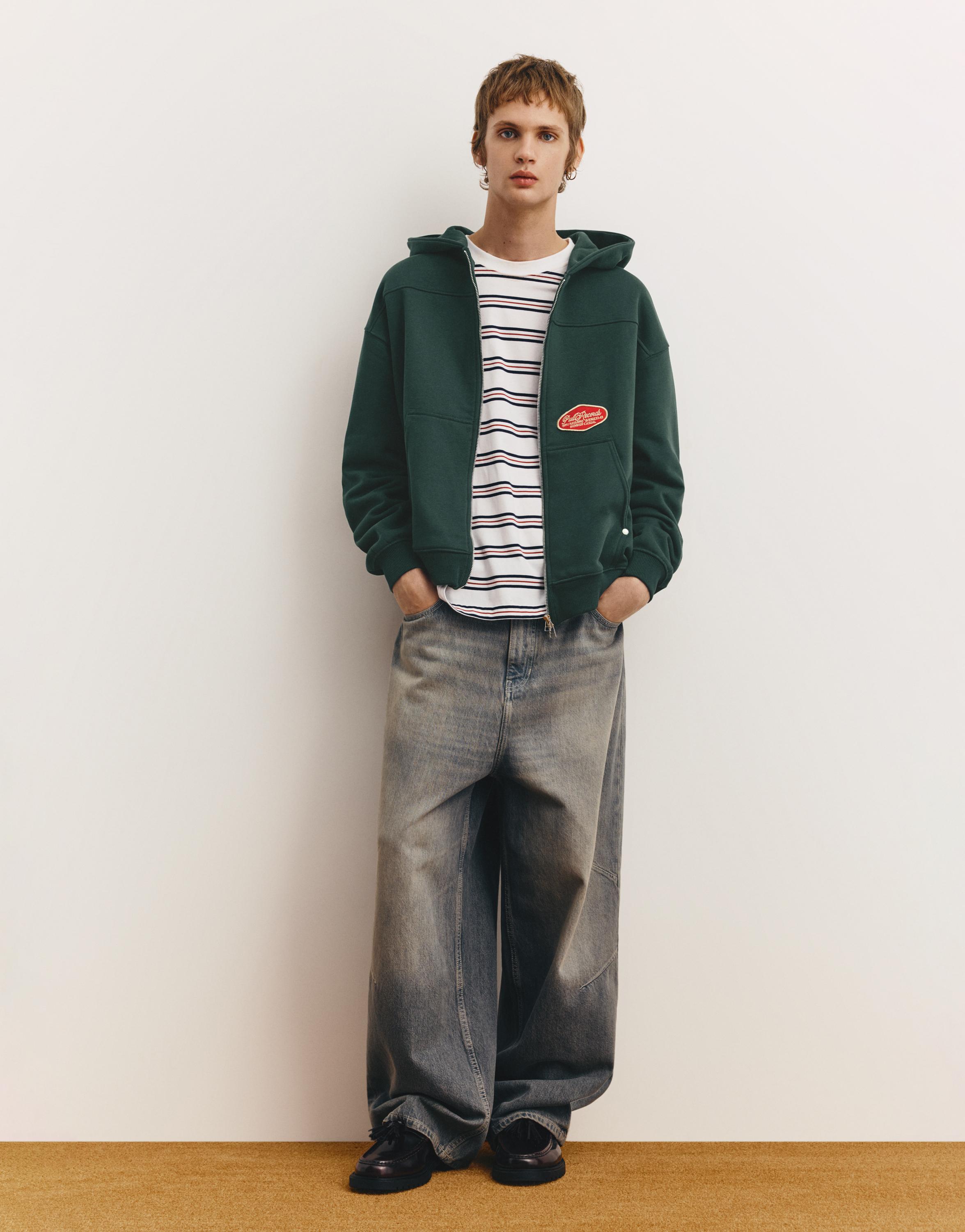 Yamalı fermuarlı kapüşonlu sweatshirt - Görsel 7