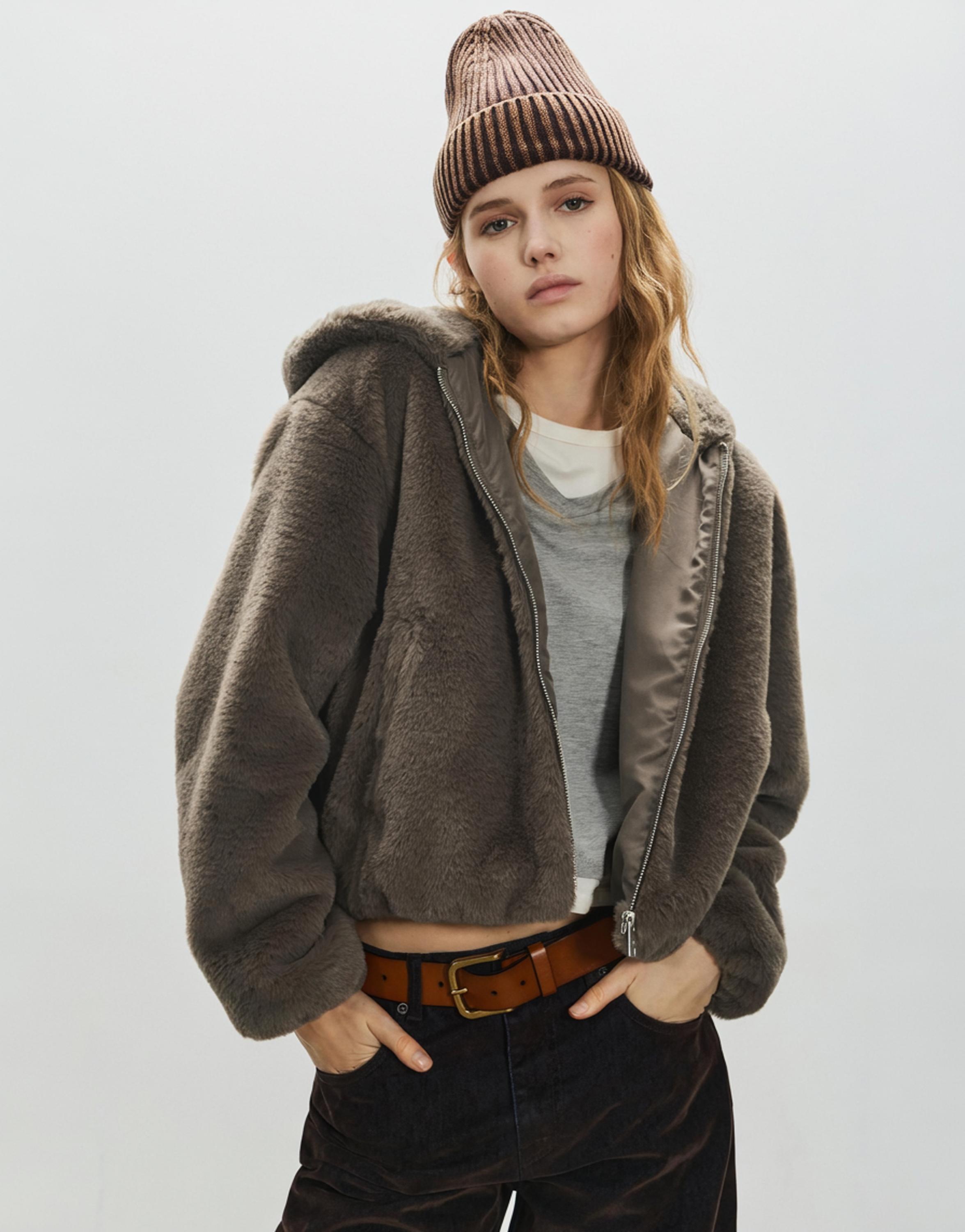 Kapüşonlu suni kürk ceket - Görsel 11