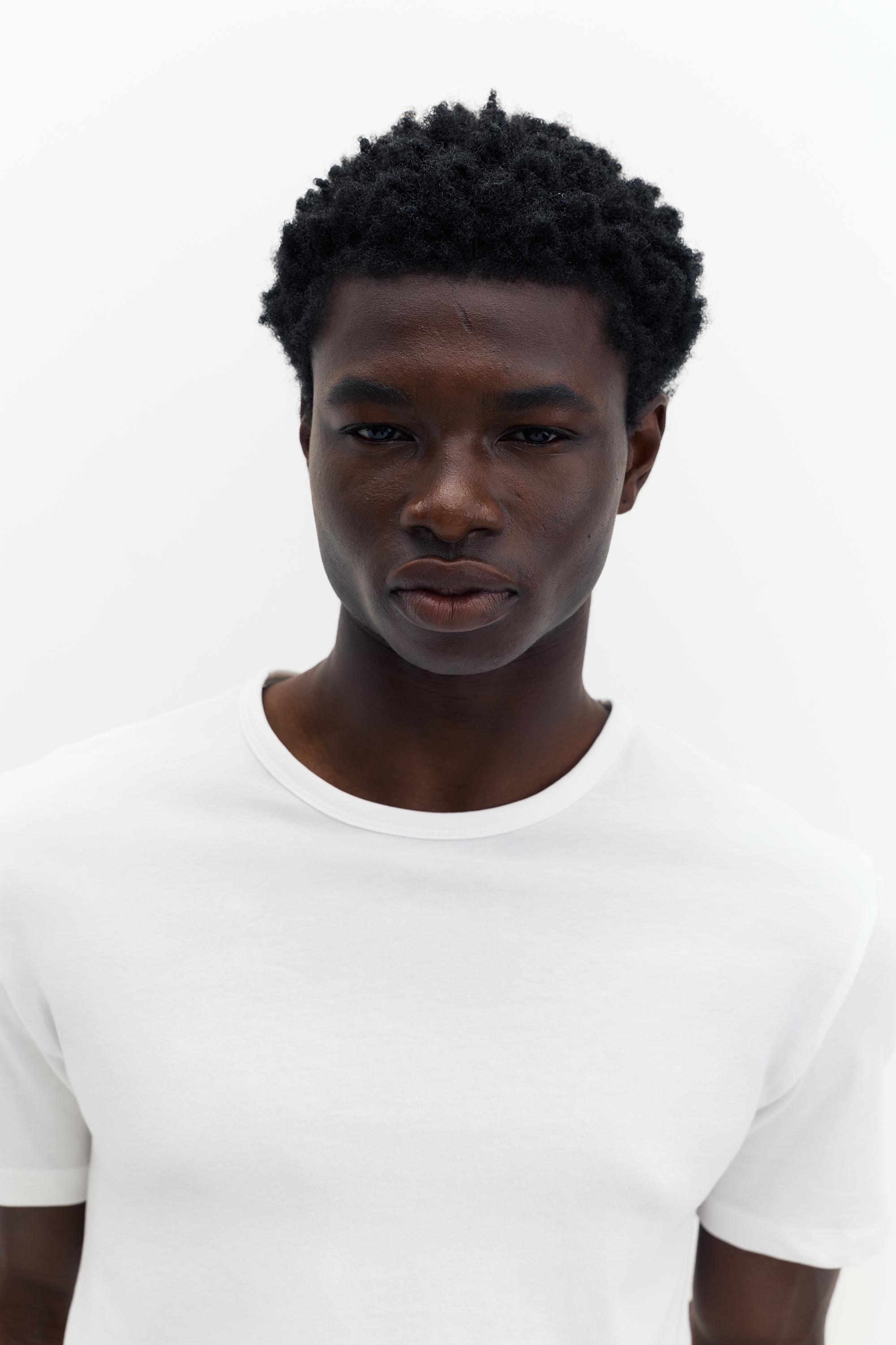 Slim fit basic T-shirt — White