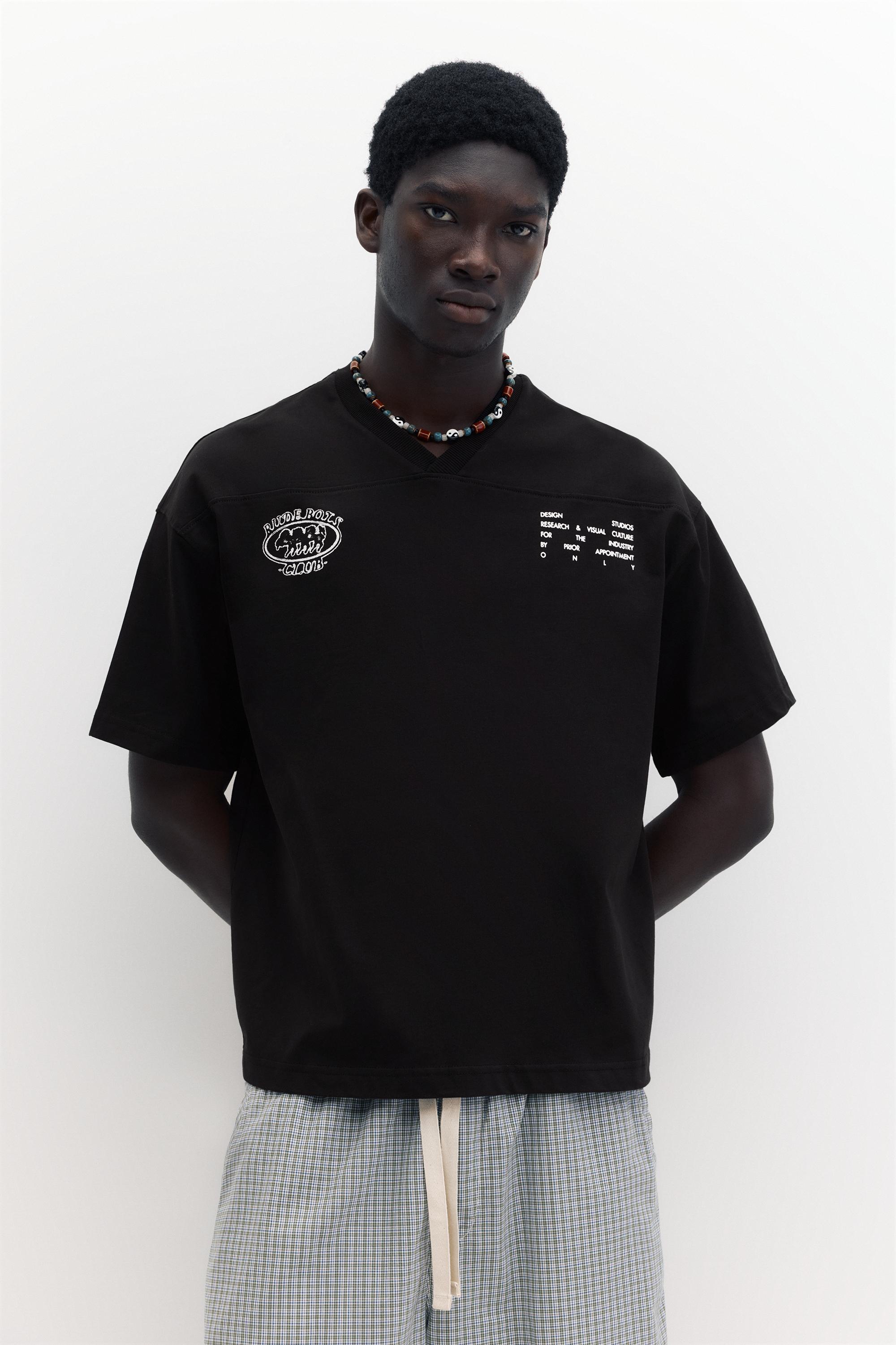 STWD V-neck T-shirt — Black