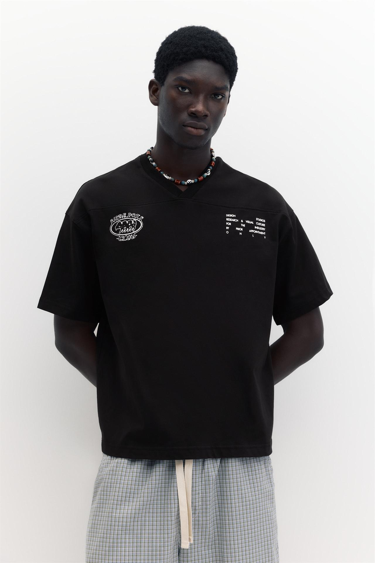 STWD V-neck T-shirt — Black