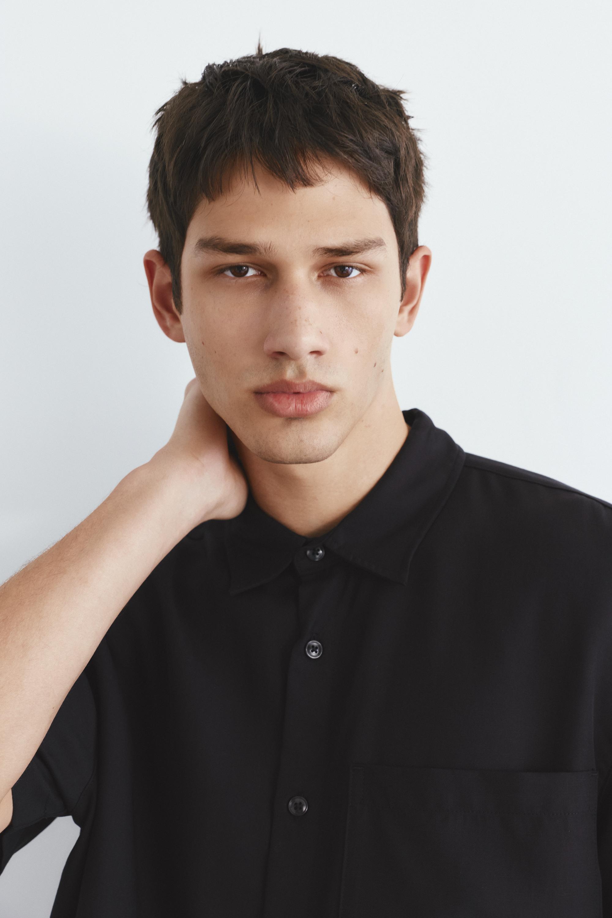 Short sleeve shirt with pocket — Black