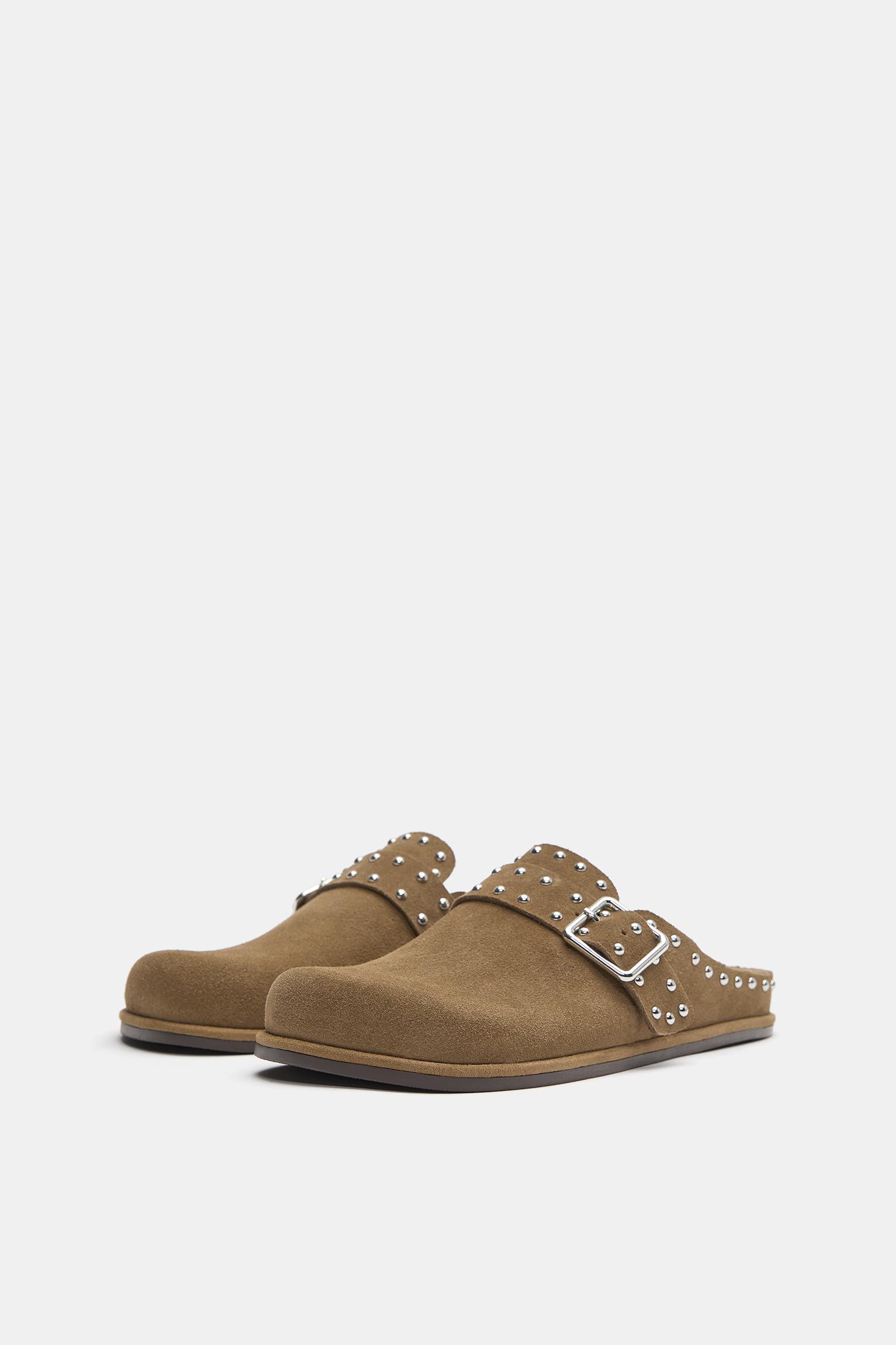 Leather studded clogs — Sand