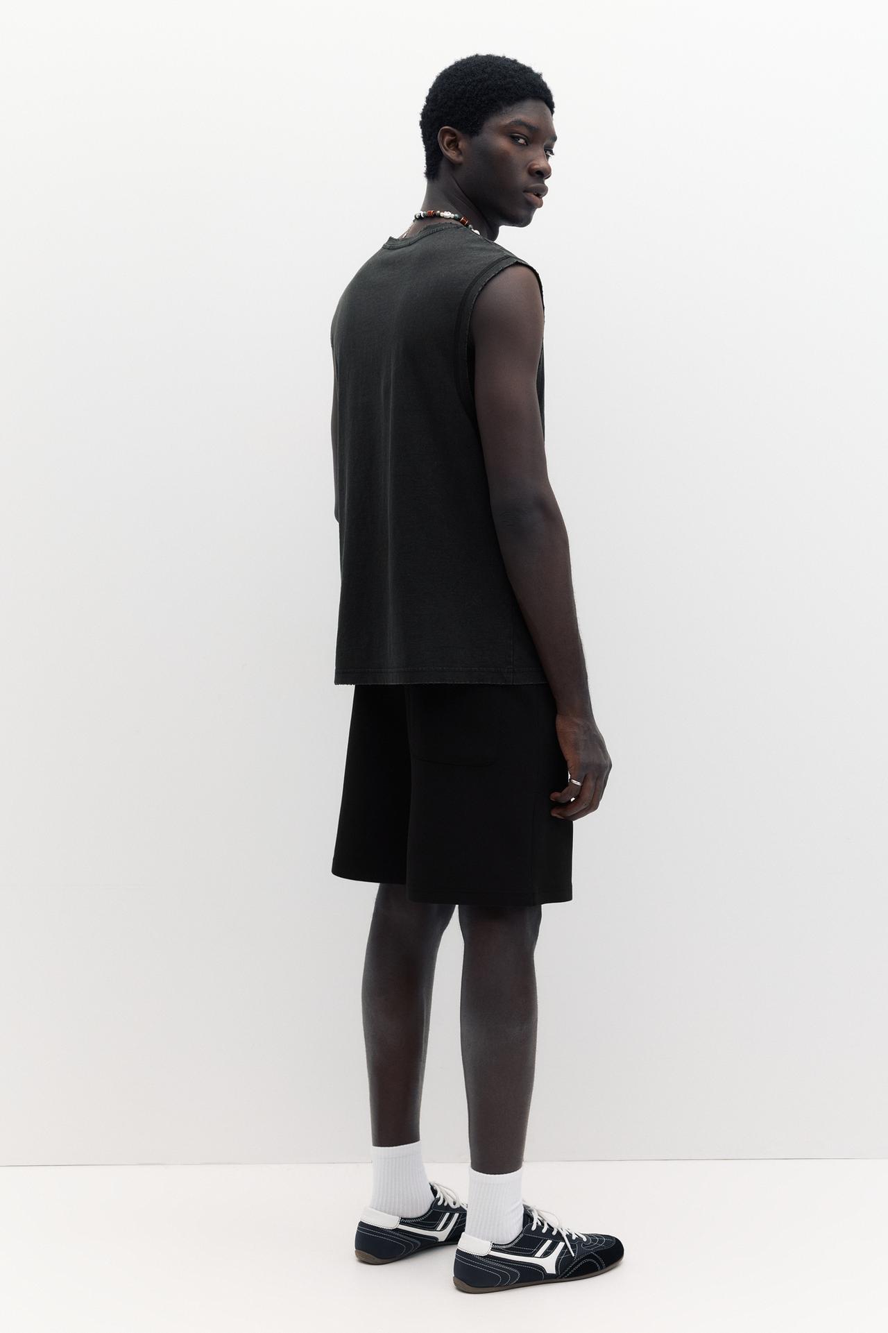 Regular fit jogger Bermuda shorts — Black