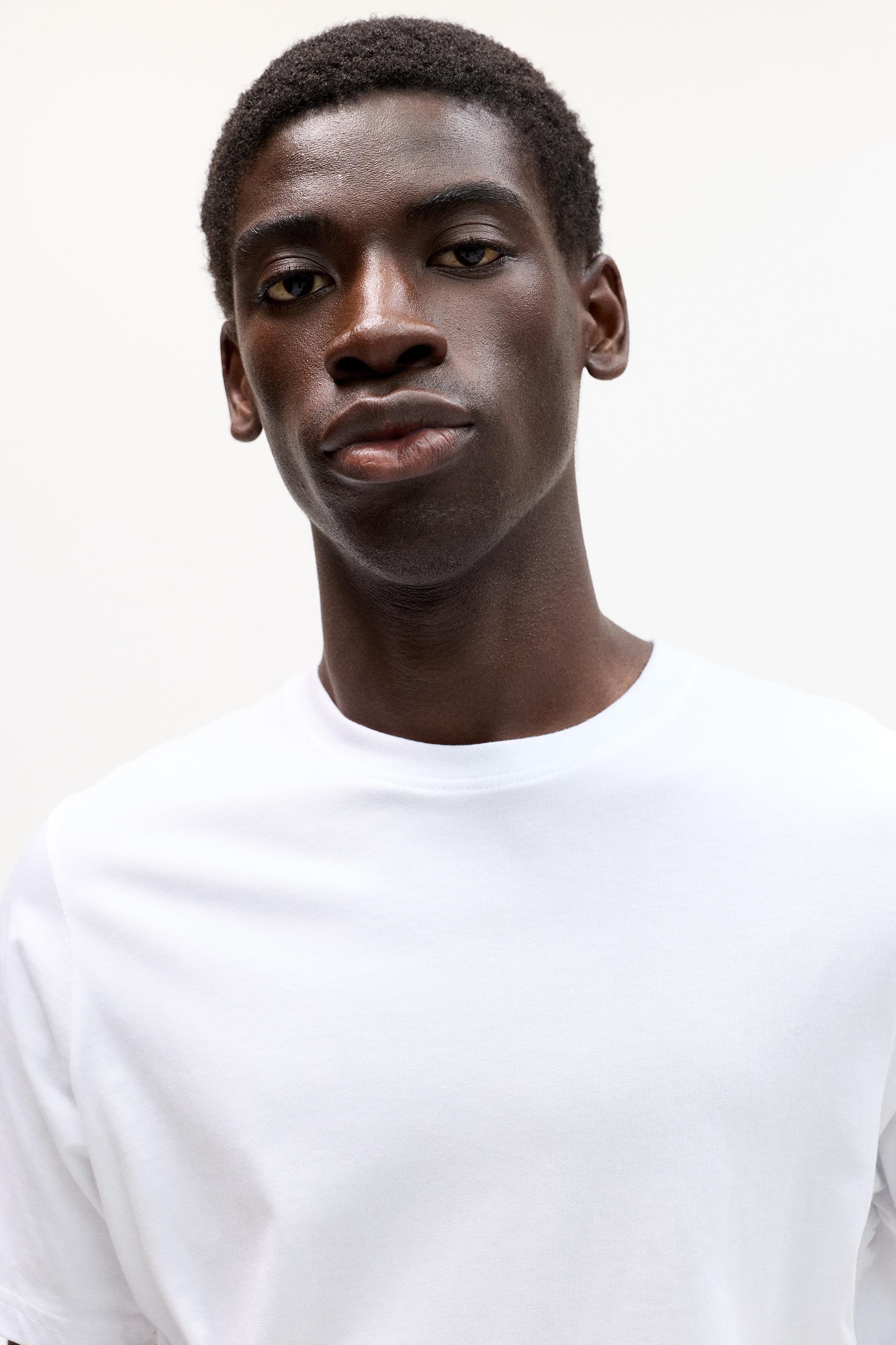 Basic kısa kollu pamuklu tişört - Görsel 18