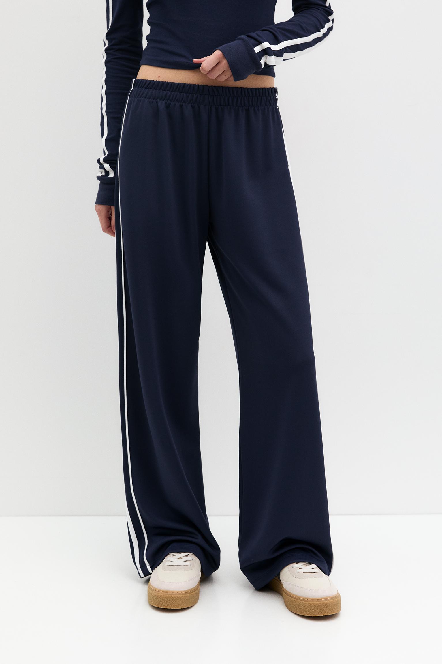 Pull and bear womens joggers online