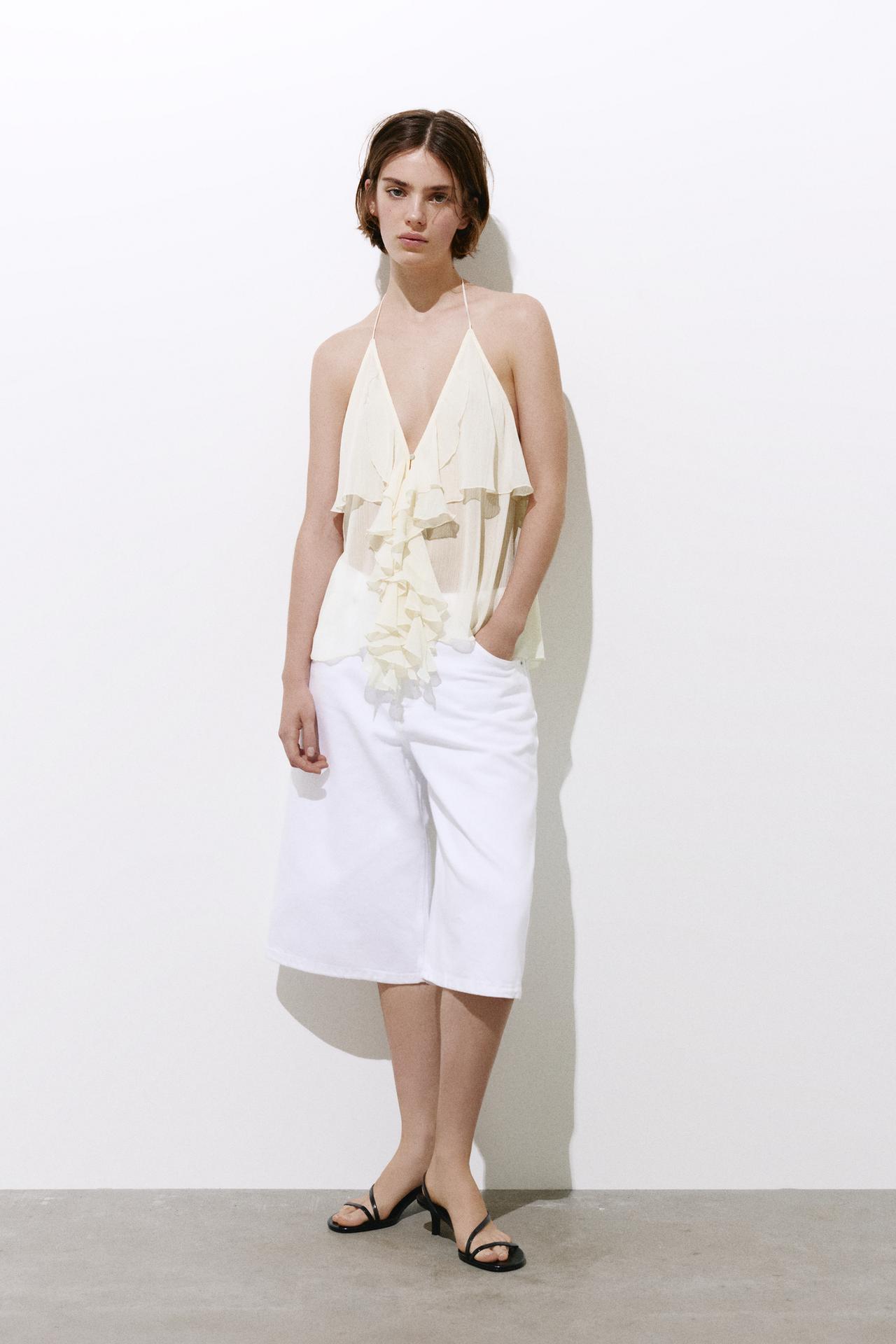 Halter top with ruffles — Sand